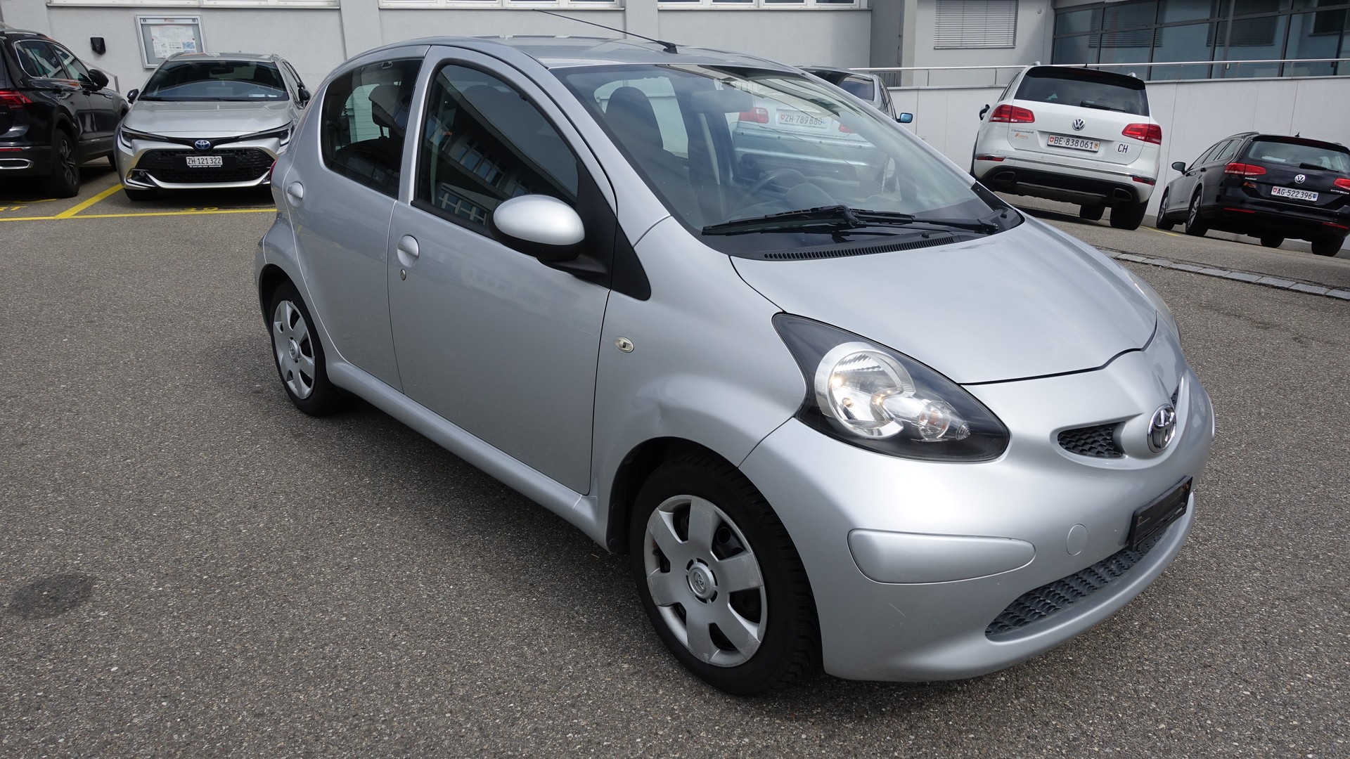 TOYOTA Aygo 1.0 Linea Luna-image-12