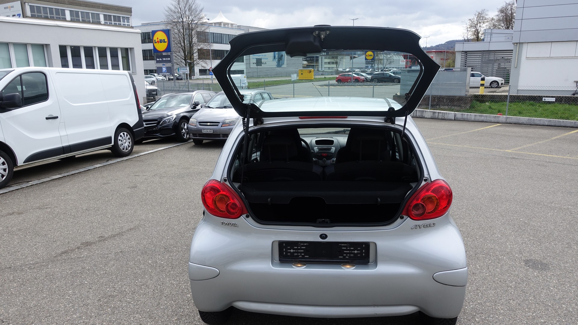 TOYOTA Aygo 1.0 Linea Luna-image-14