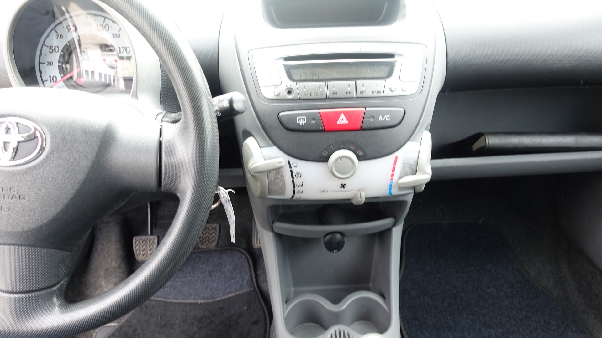 TOYOTA Aygo 1.0 Linea Luna-image-7