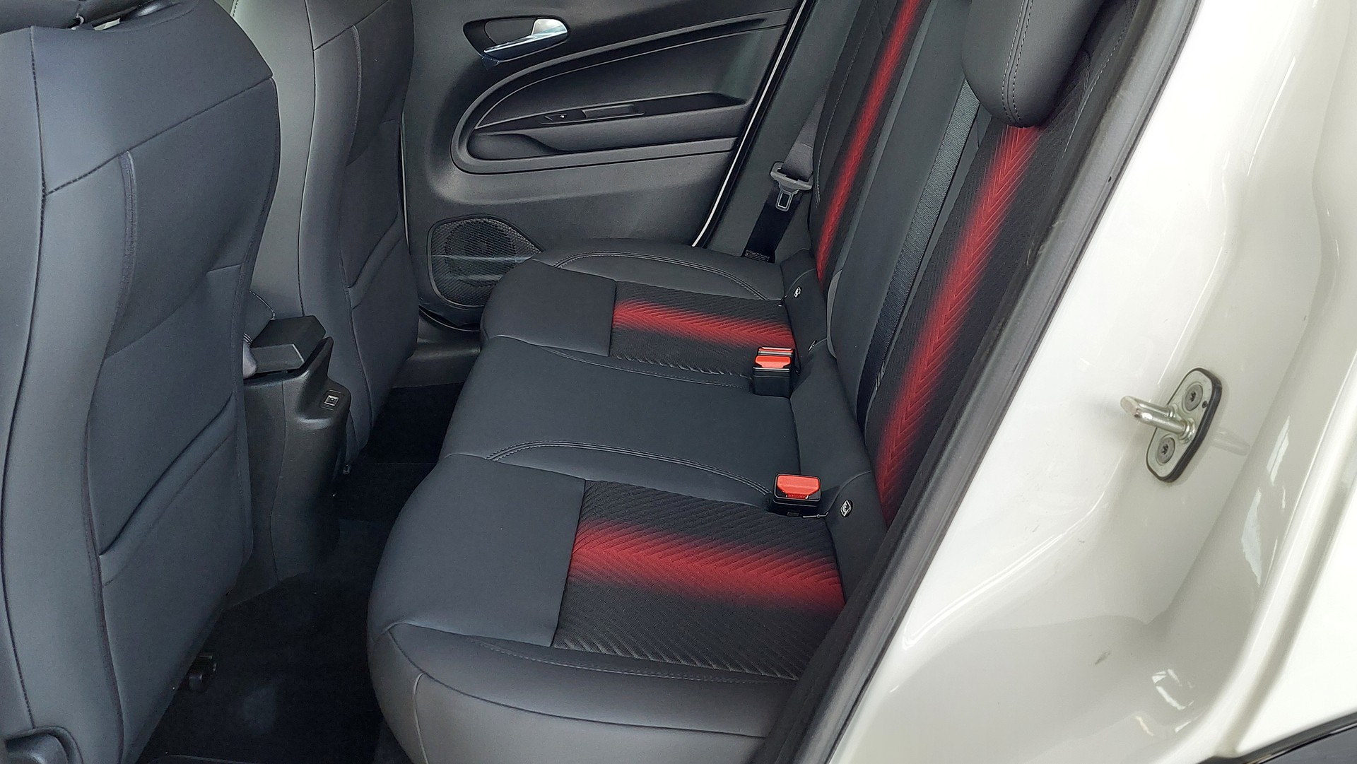 ALFA ROMEO Junior 1.2 48V Hybrid Q4-image-8