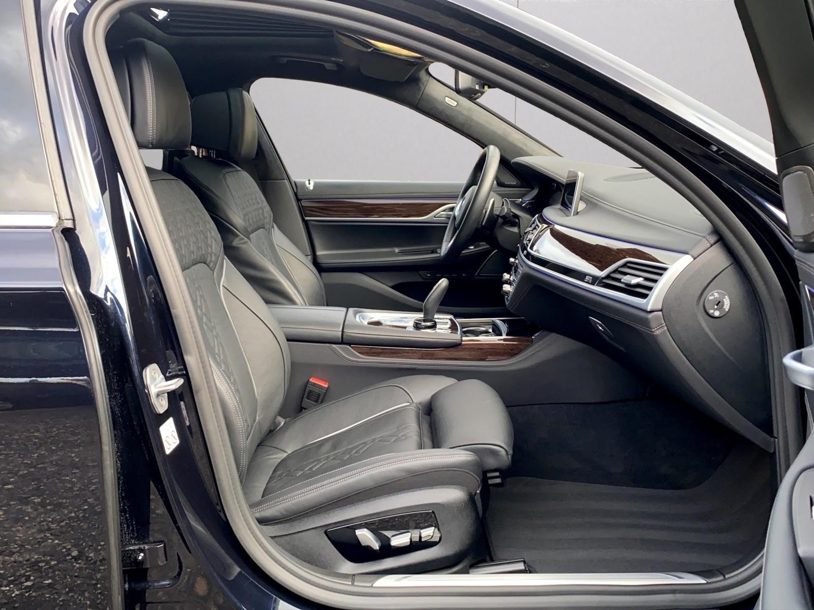 BMW 750Ld xDrive Steptronic-image-11