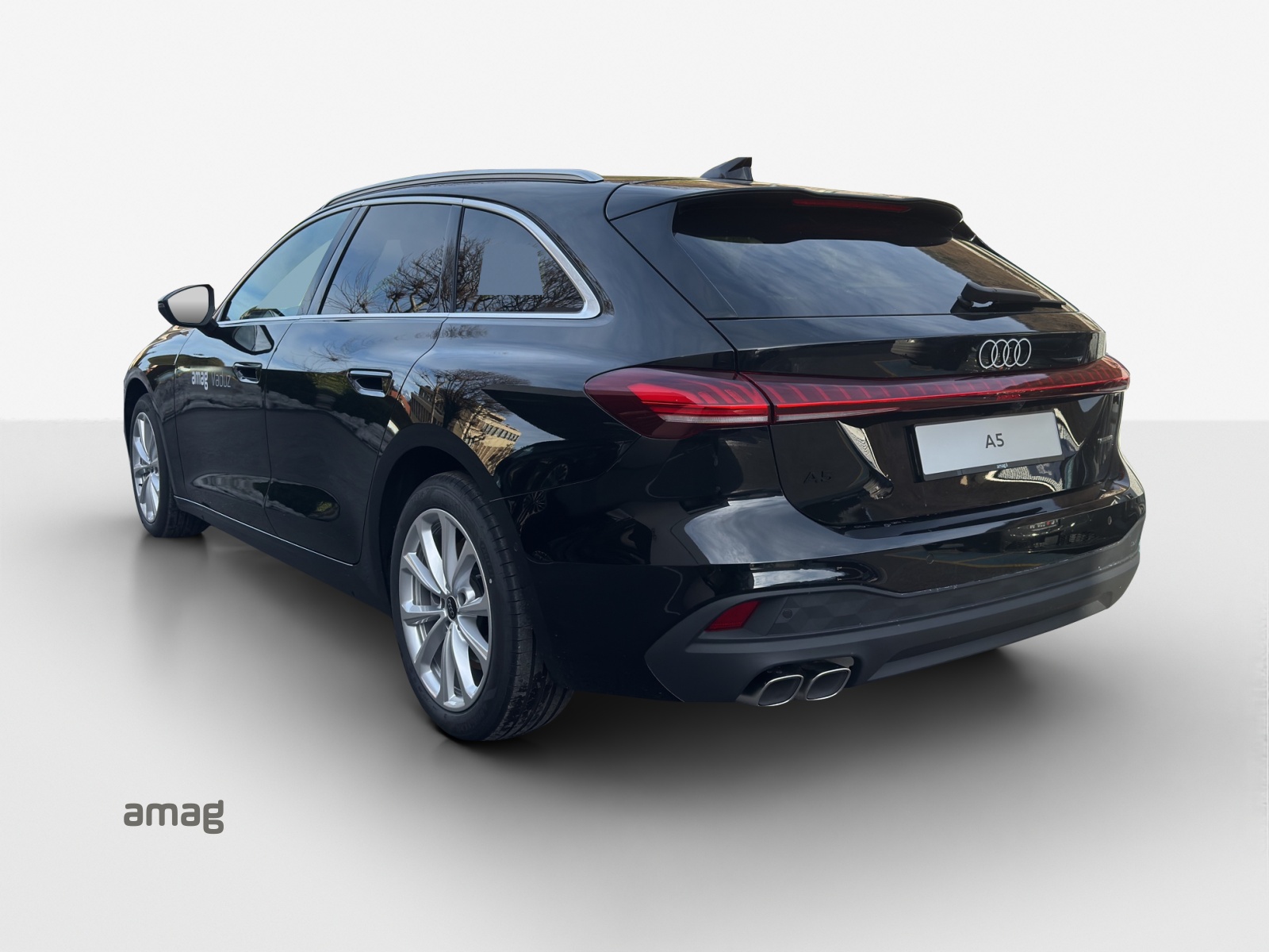 AUDI A5 Avant TDI quattro 150 kW Attraction S tronic-image-2