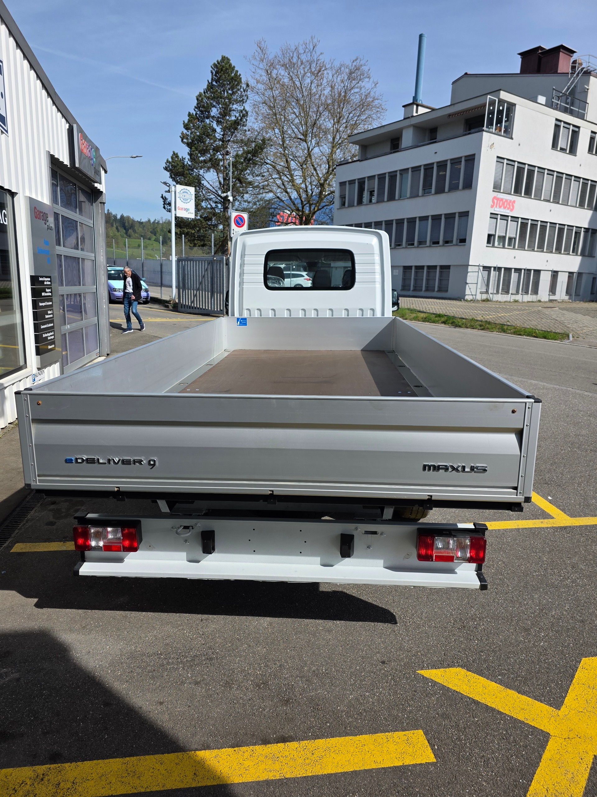 MAXUS eDeliver 9 L4 65kWh-image-4