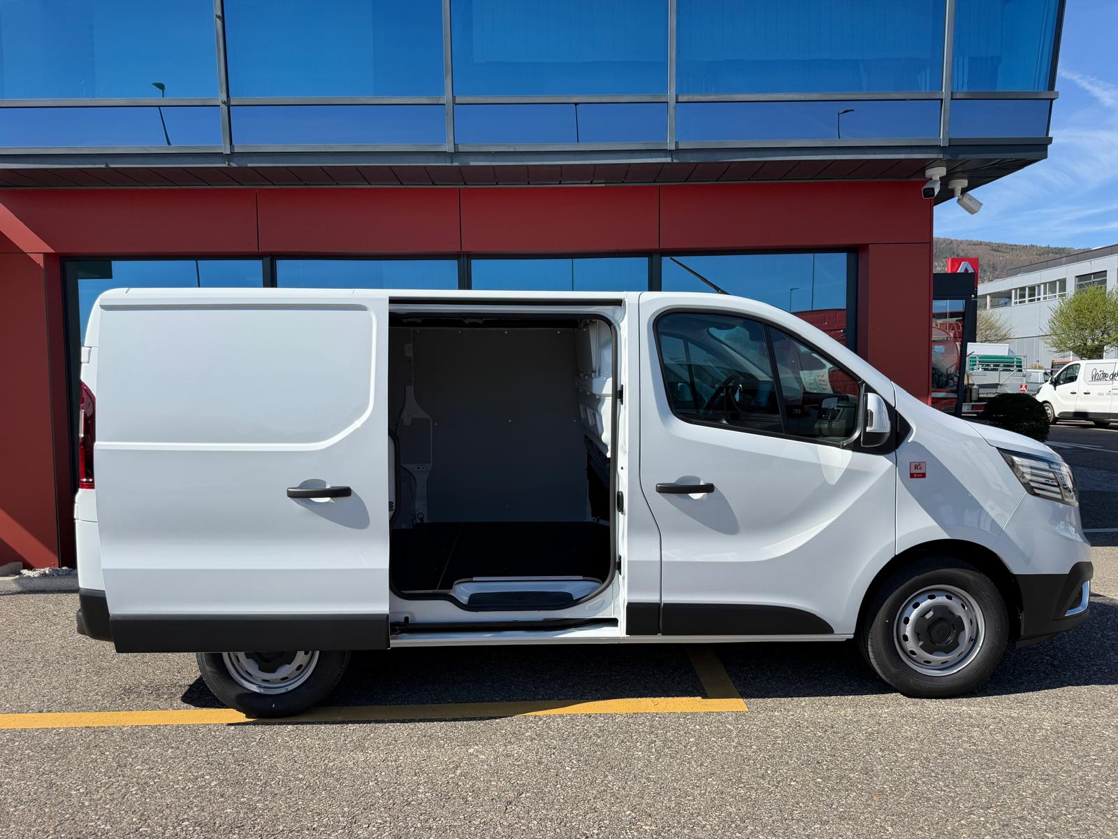RENAULT Trafic Red Edition 150 PS L1H1 Hecktüren-image-3
