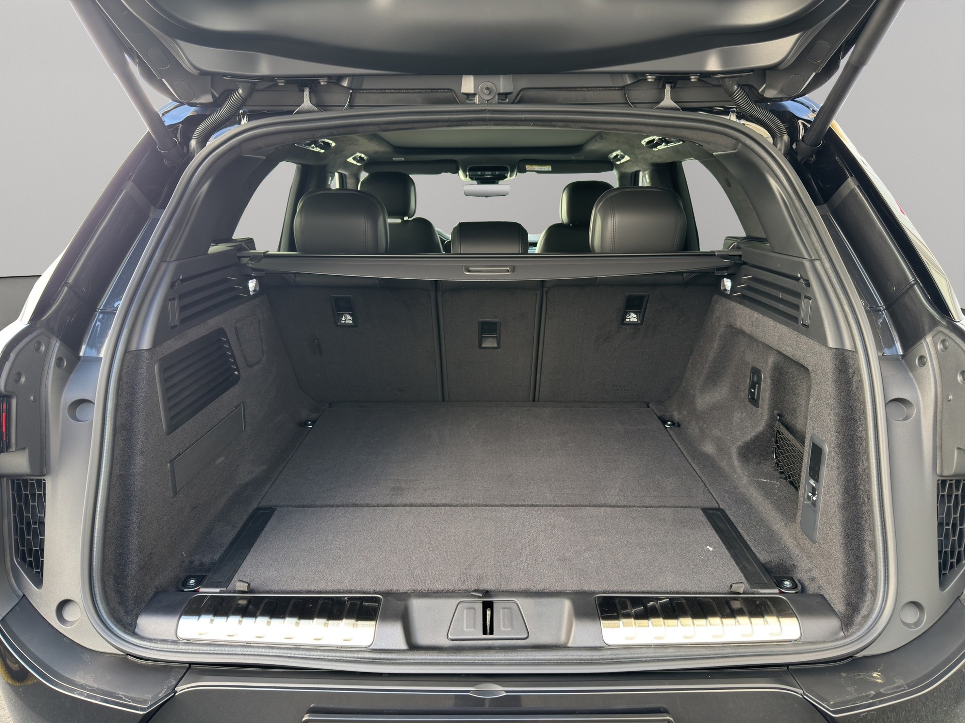 LAND ROVER Range Rover Sport 3.0 I6 P550e Autobiography-image-11