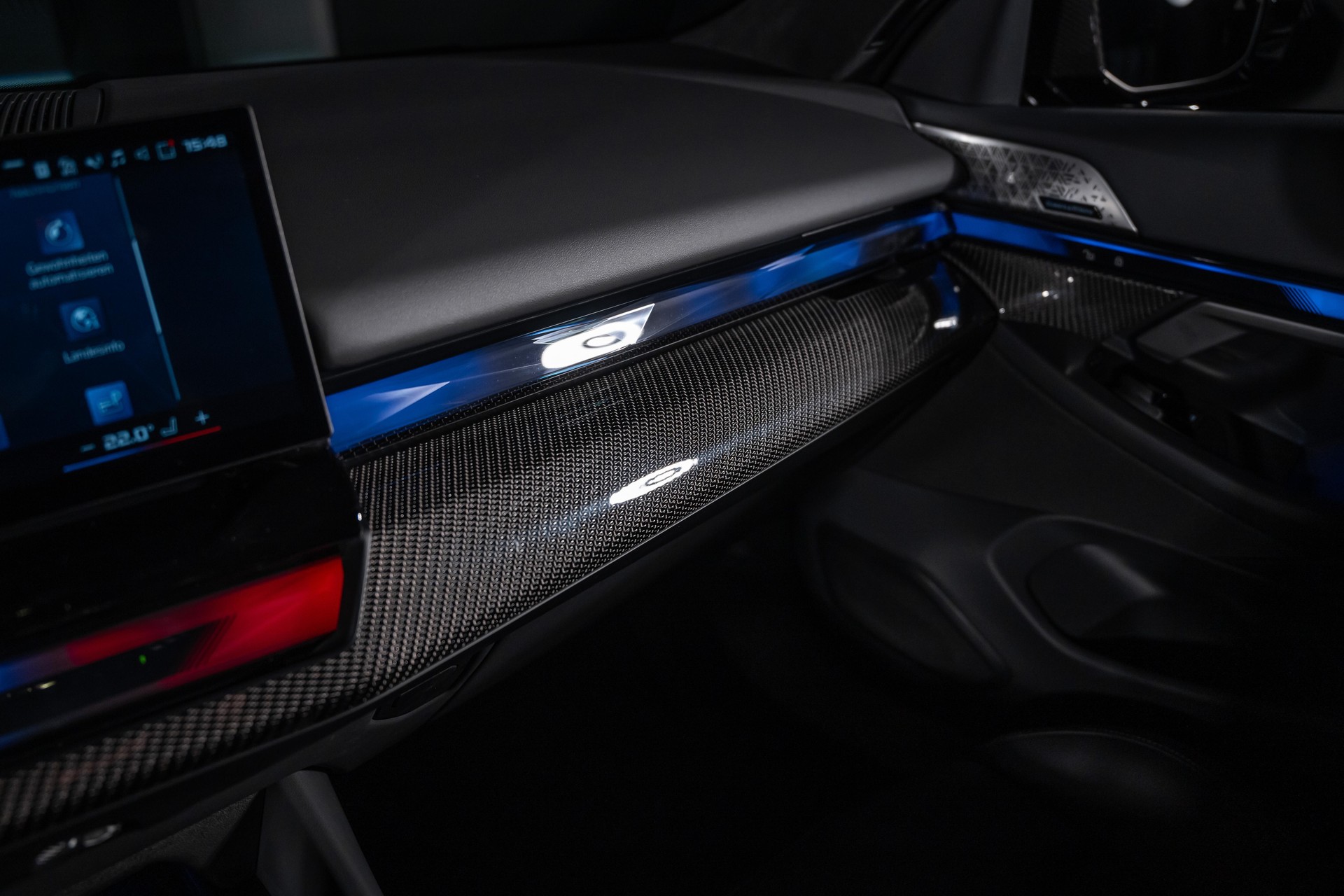BMW M5 xDrive Touring-image-24