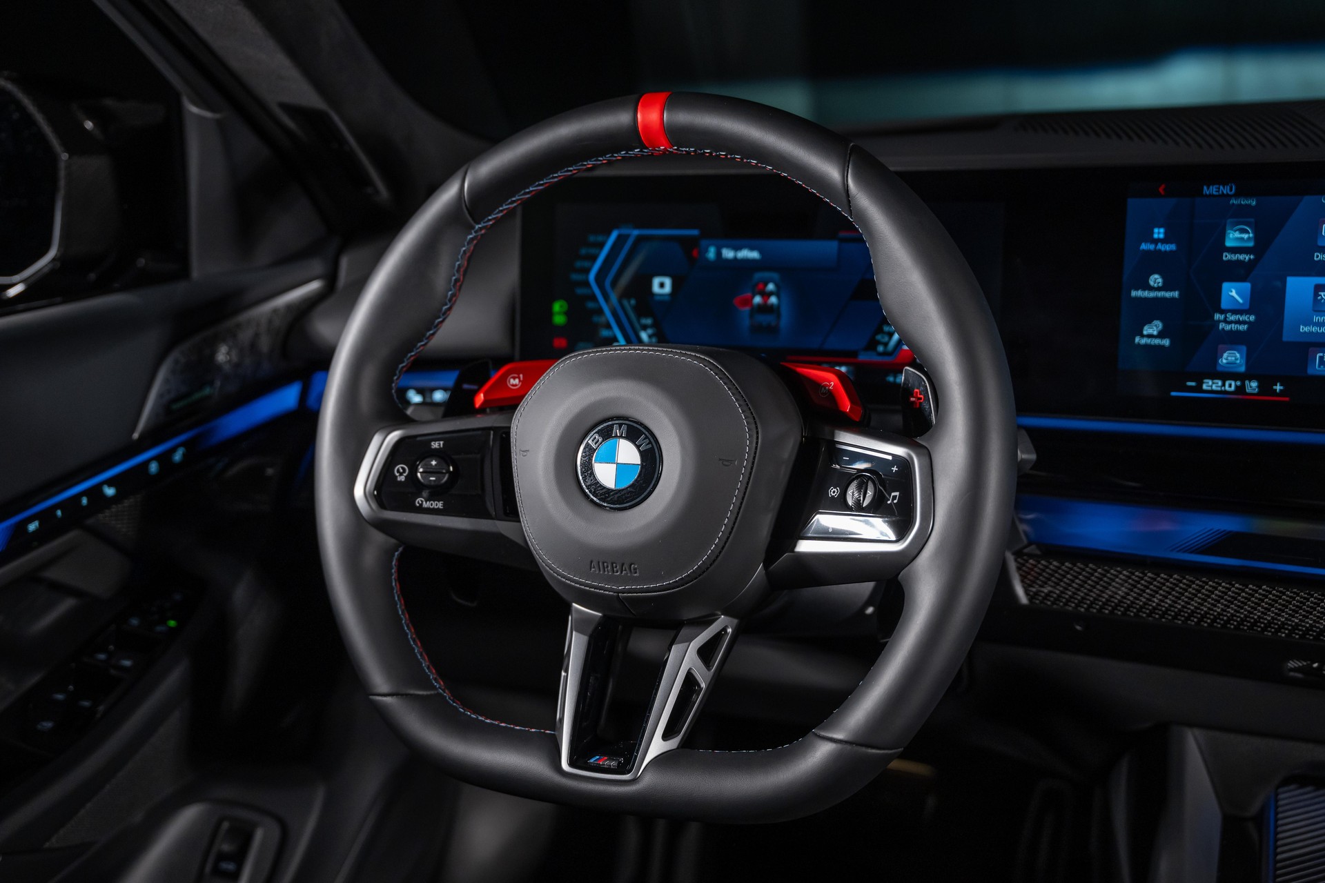 BMW M5 xDrive Touring-image-23