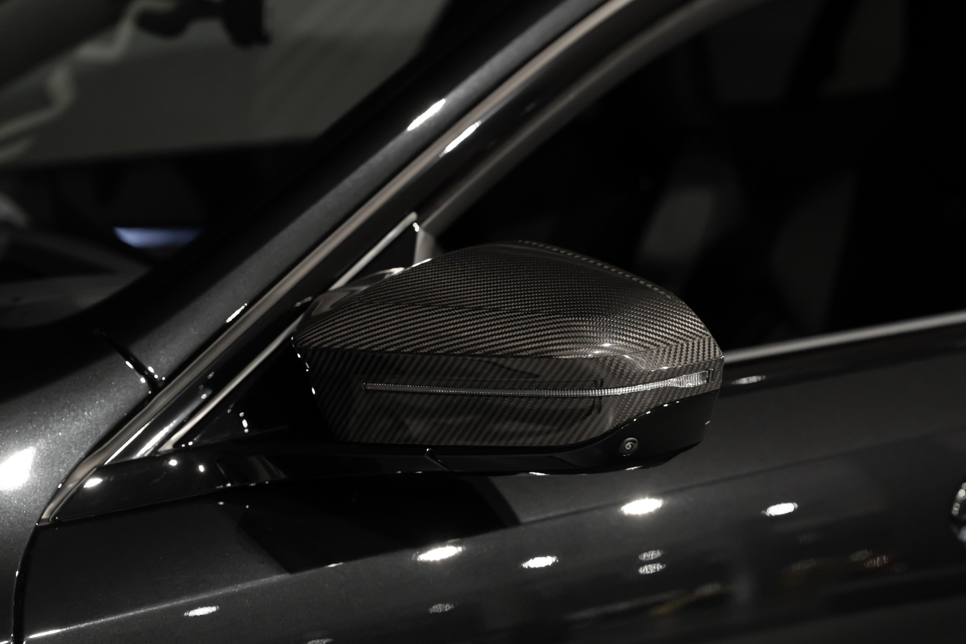 BMW M5 xDrive Touring-image-6