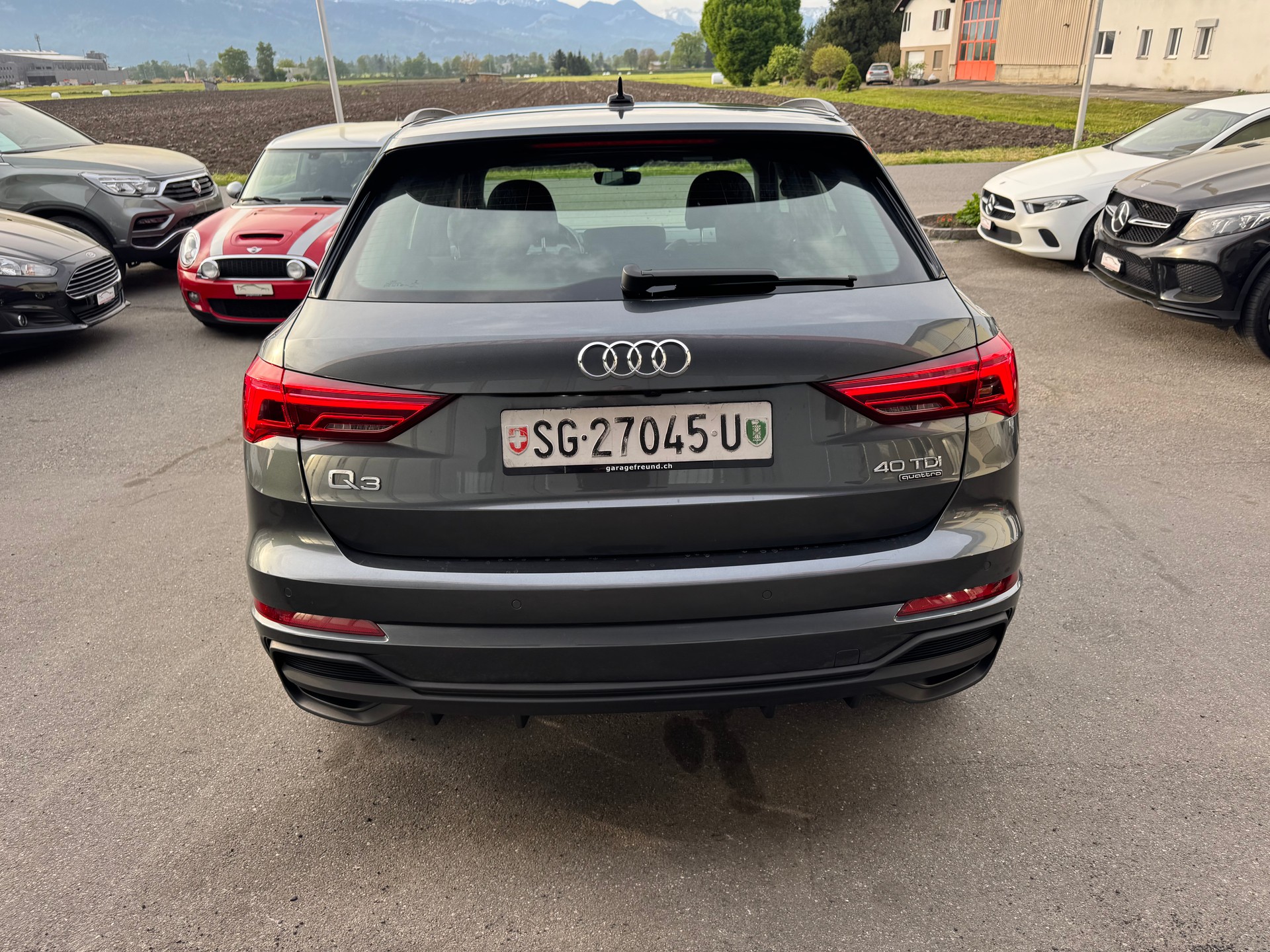 AUDI Q3 40 TDI S line quattro S-tronic-image-10