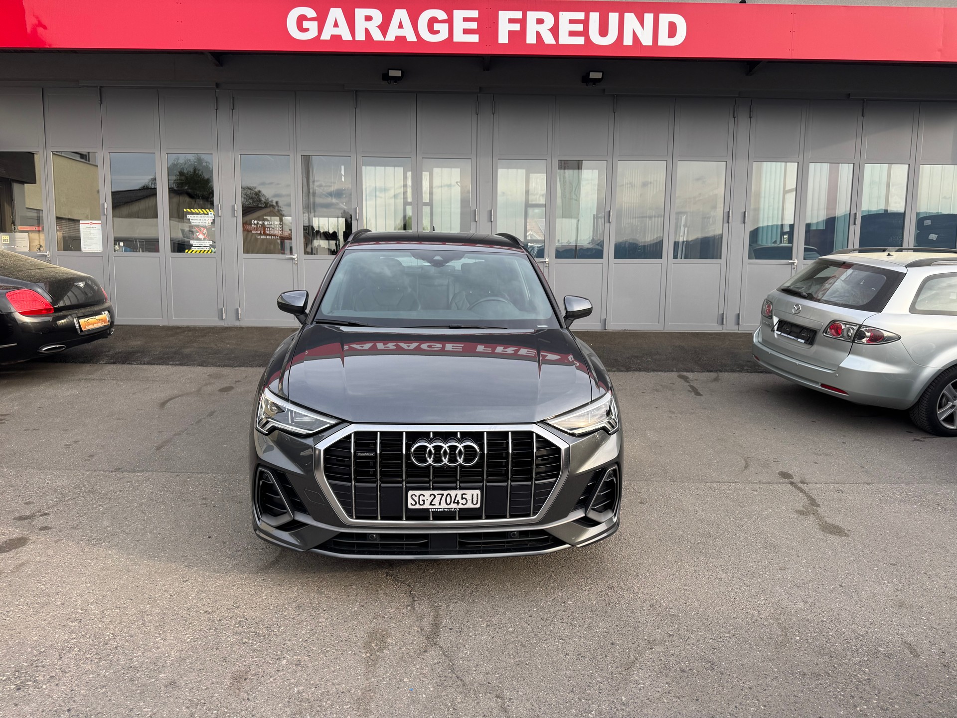 AUDI Q3 40 TDI S line quattro S-tronic-image-3