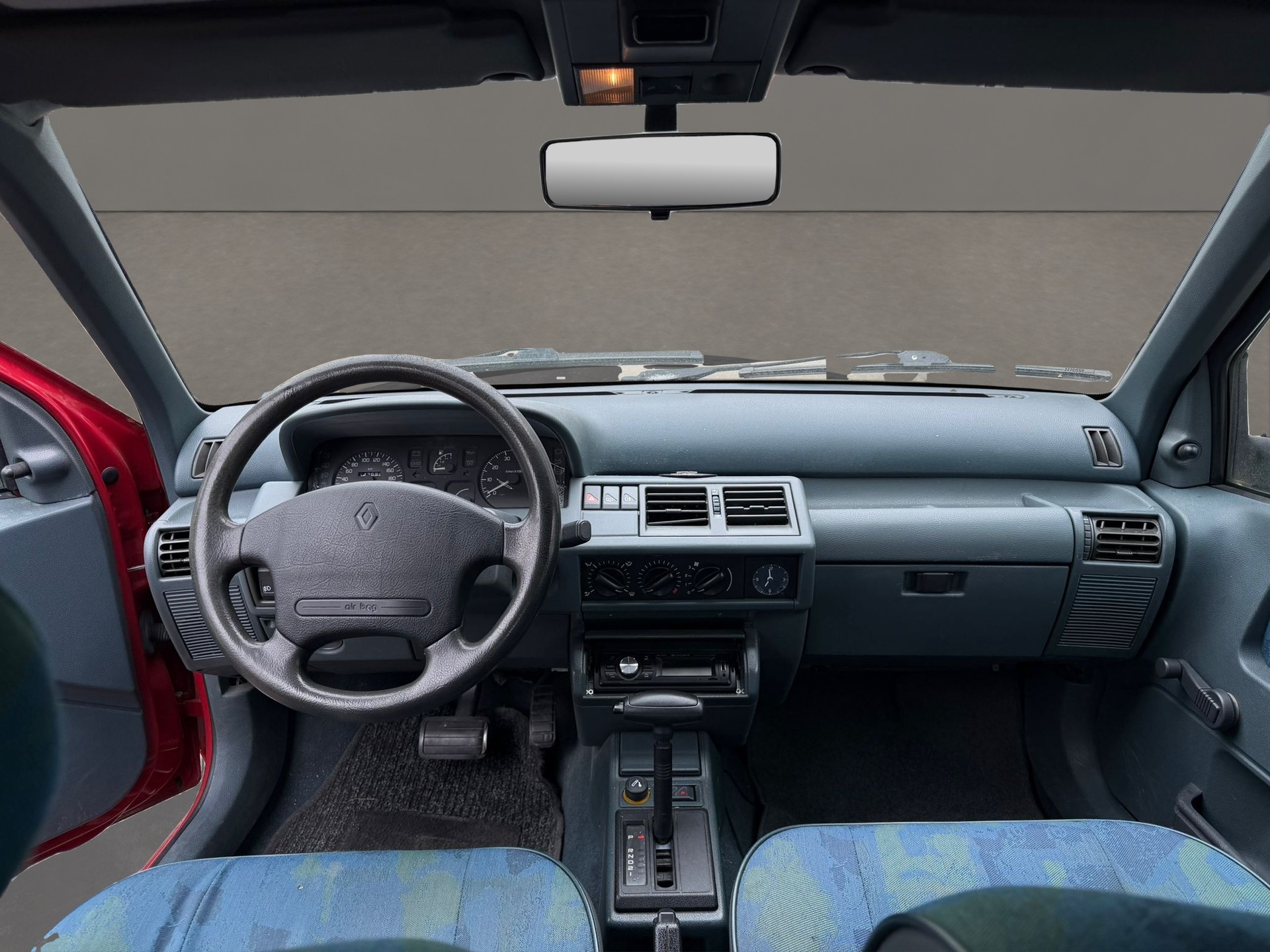 RENAULT Clio 1.4 K2 (Club Med)-image-6