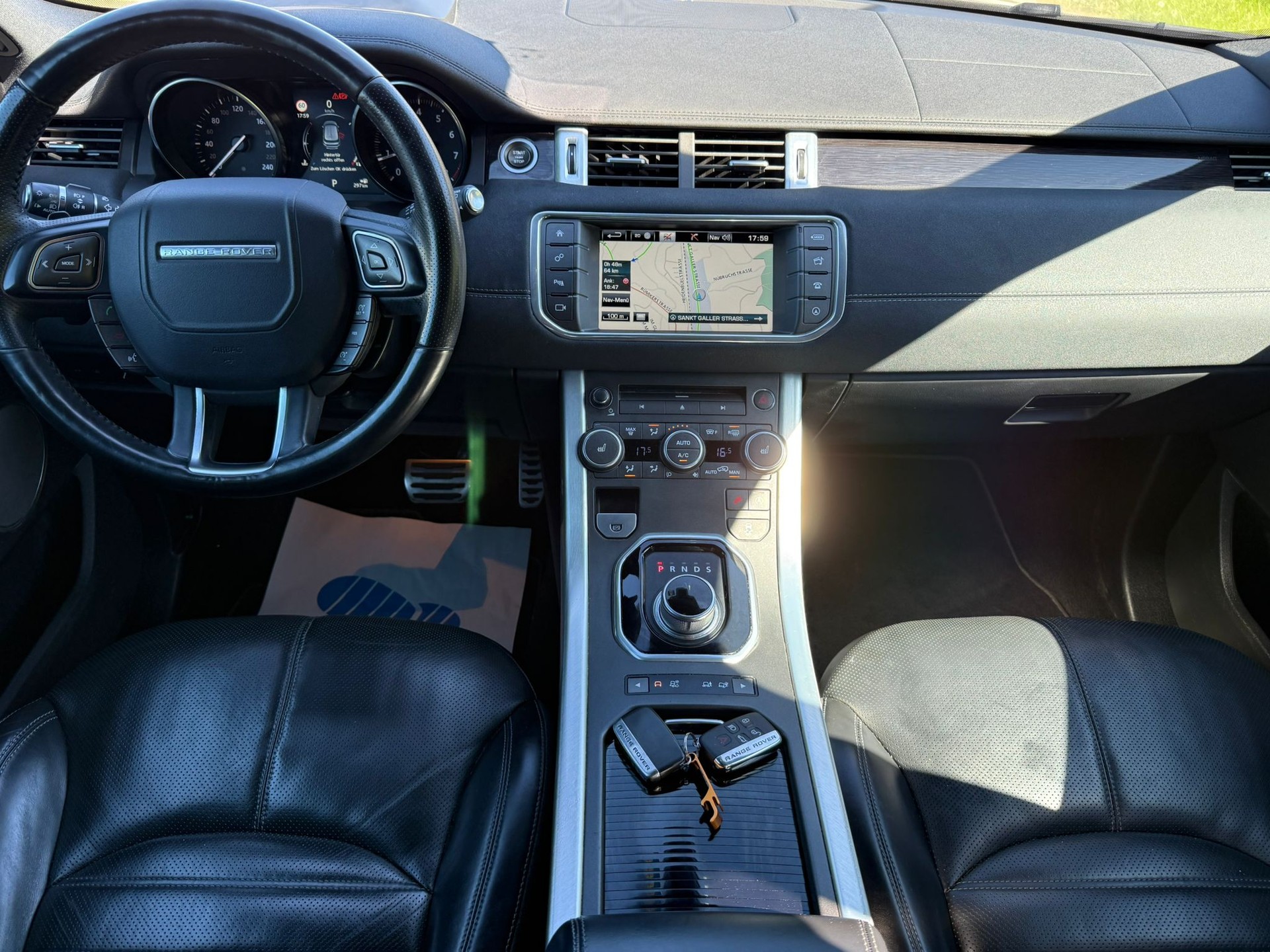 LAND ROVER Range Rover Evoque 2.0 Si4 SE Dynamic AT9-image-13