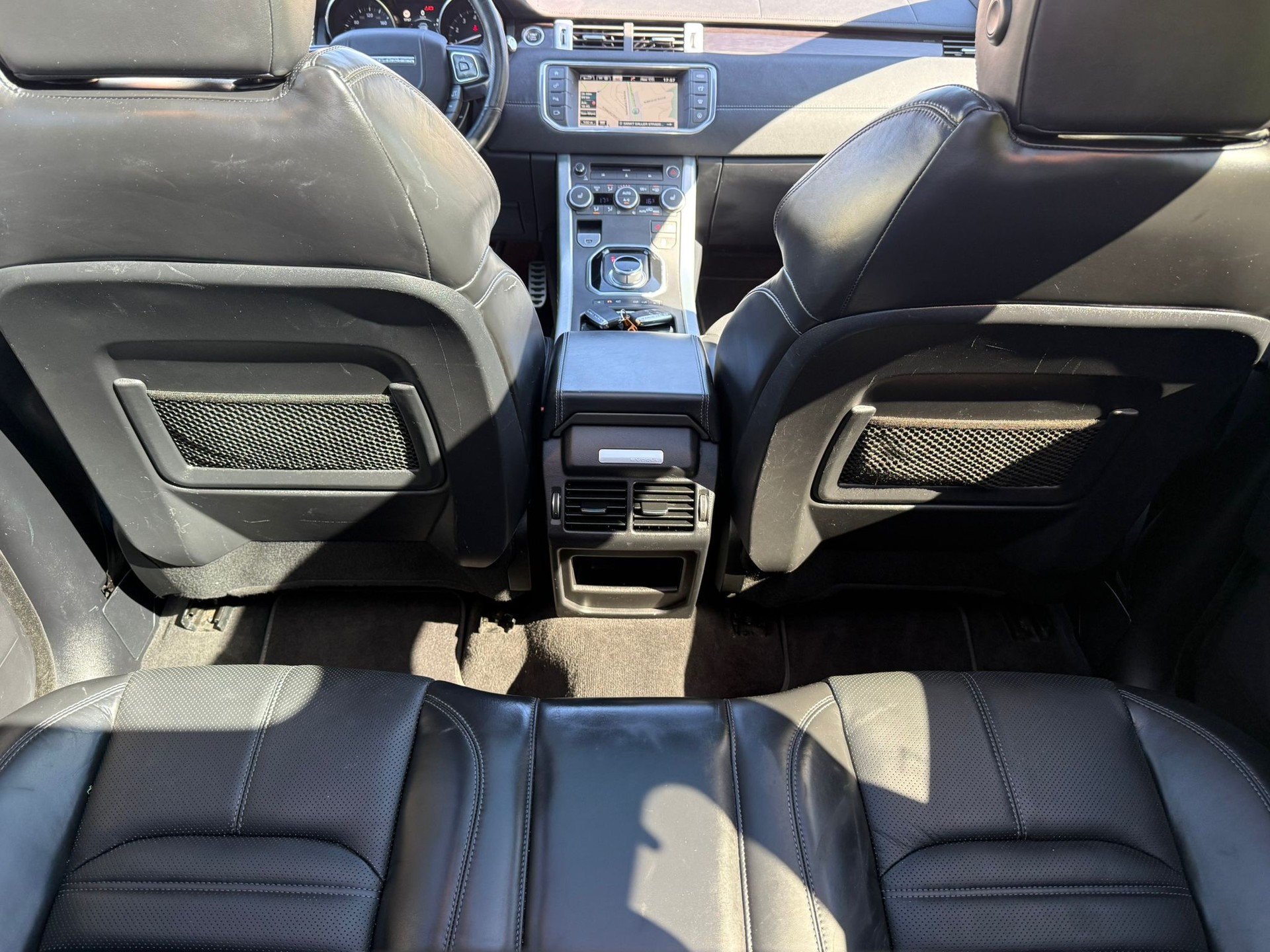 LAND ROVER Range Rover Evoque 2.0 Si4 SE Dynamic AT9-image-8