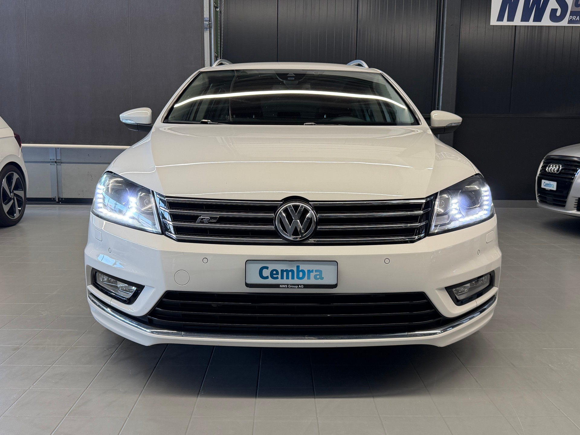 VW Passat Variant 2.0 TDI BMT R-Line 4MDSG-image-2
