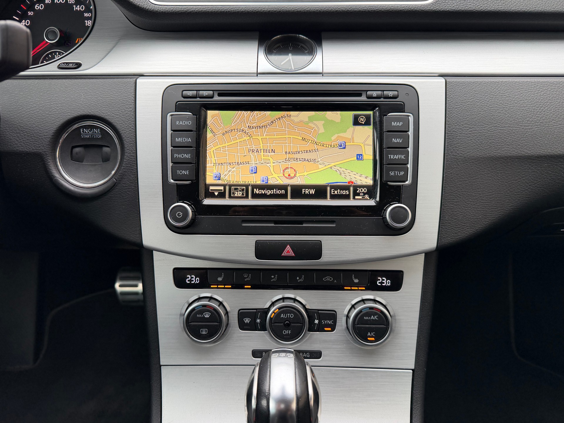 VW Passat Variant 2.0 TDI BMT R-Line 4MDSG-image-14