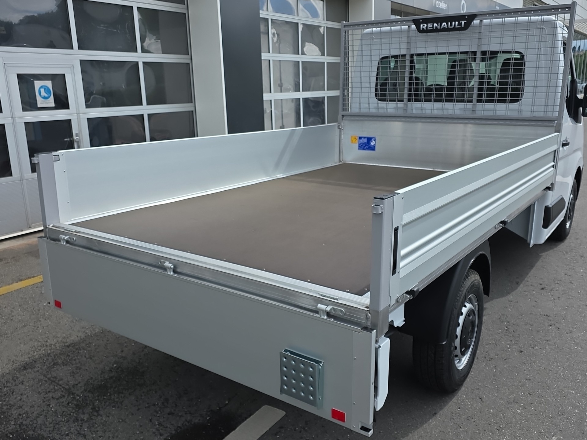 RENAULT Master T35 Blue dCi 150 L2H1 Brücke-image-14