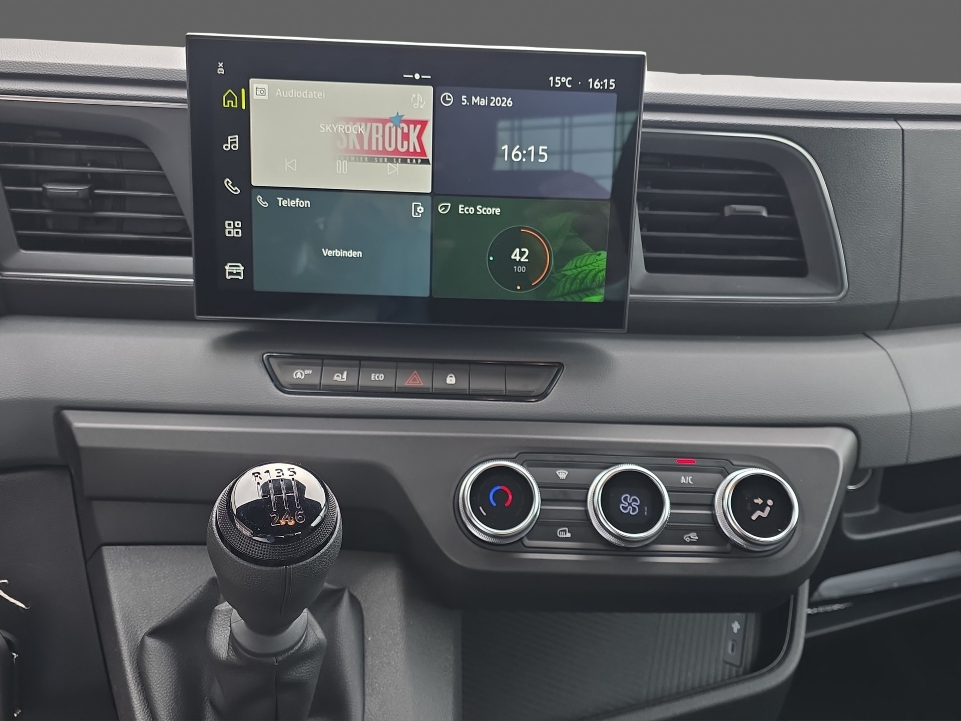 RENAULT Master T35 Blue dCi 150 L2H1 Brücke-image-12