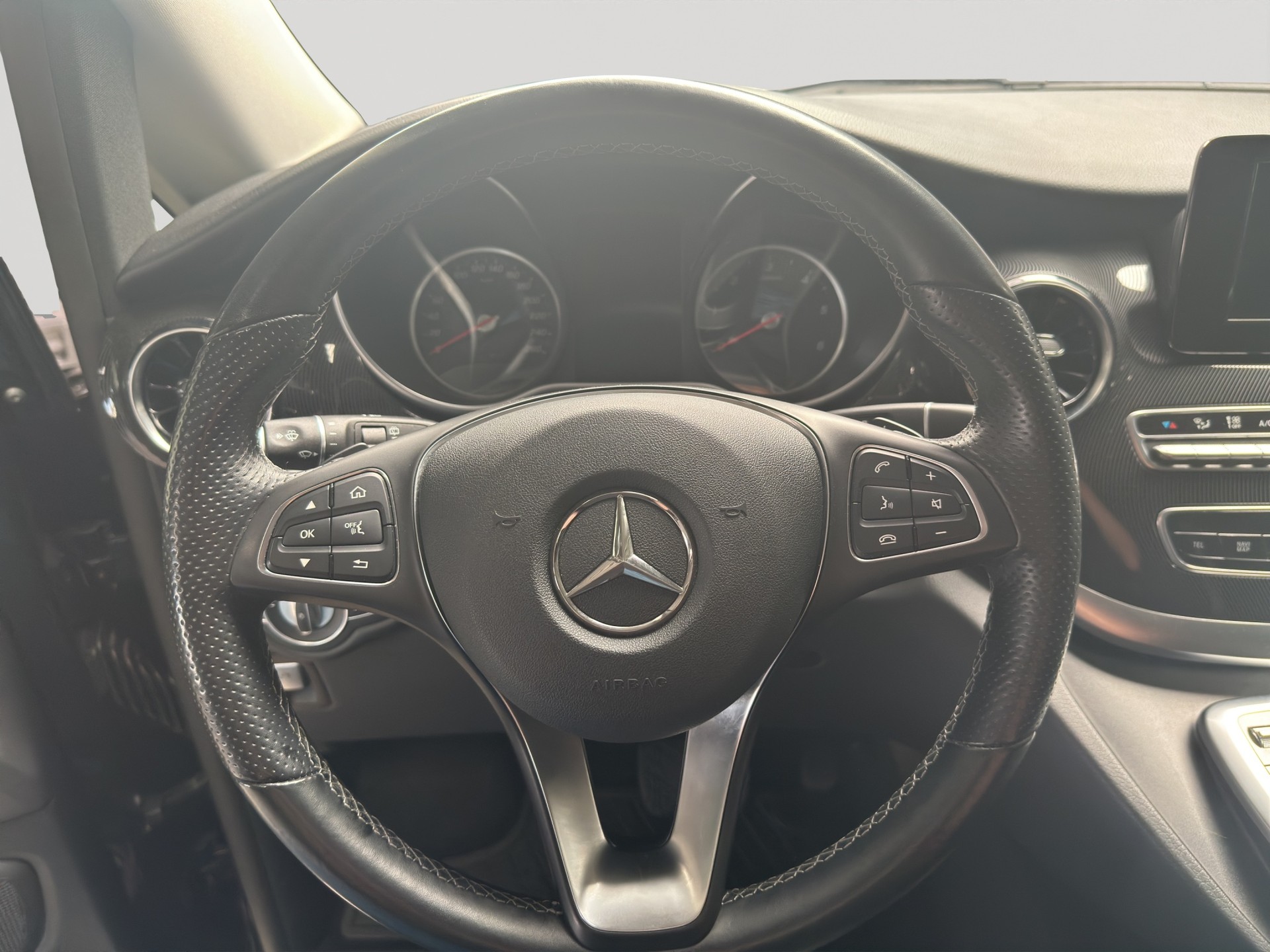 MERCEDES-BENZ V 220 d 8Pl. Edition lang 9G-Tronic-image-9