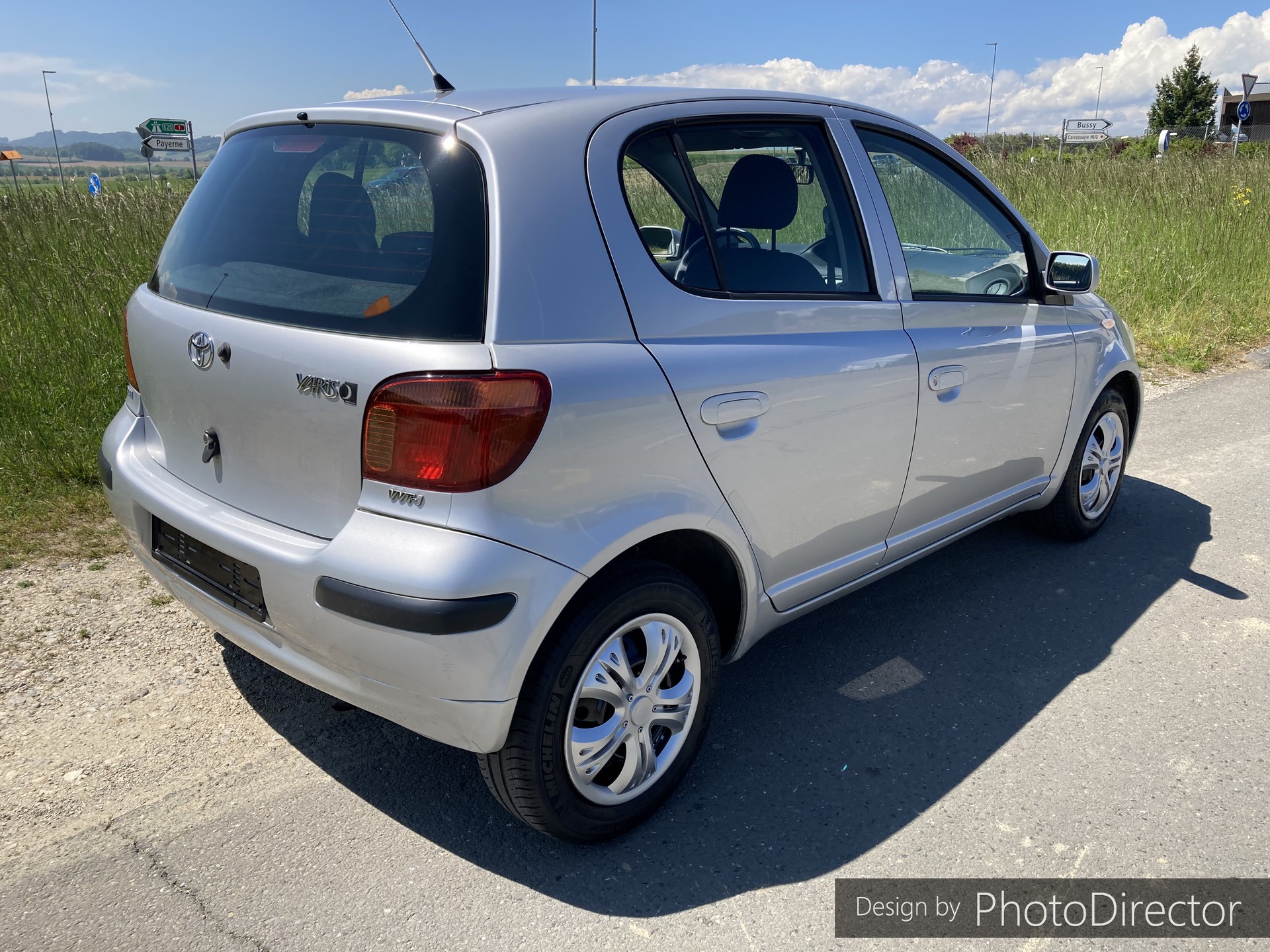 TOYOTA Yaris 1.3 Linea Sol-image-1