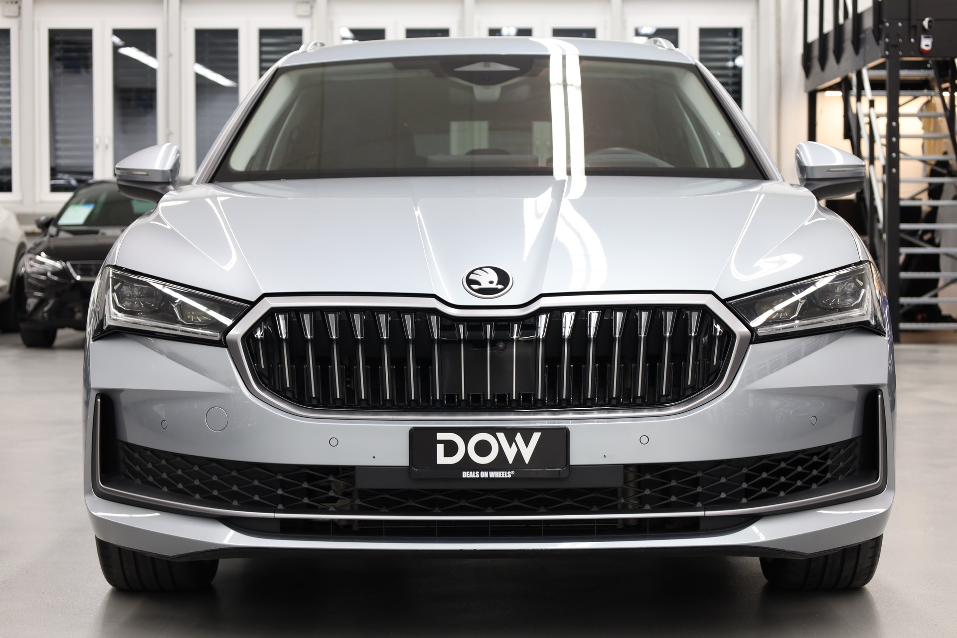 SKODA Superb Combi 2.0 TSI L & K 4x4 DSG-image-4