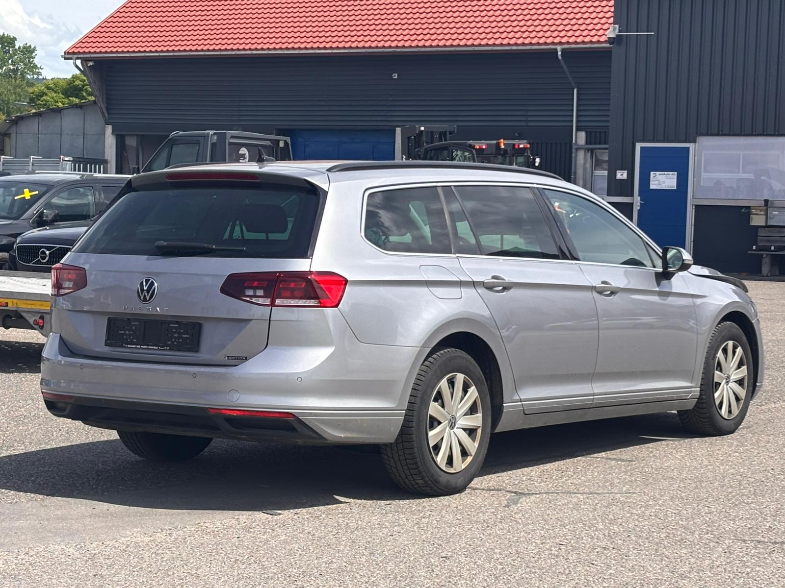 VW Passat 2.0 TDI BMT Elegance 4Motion DSG-image-4
