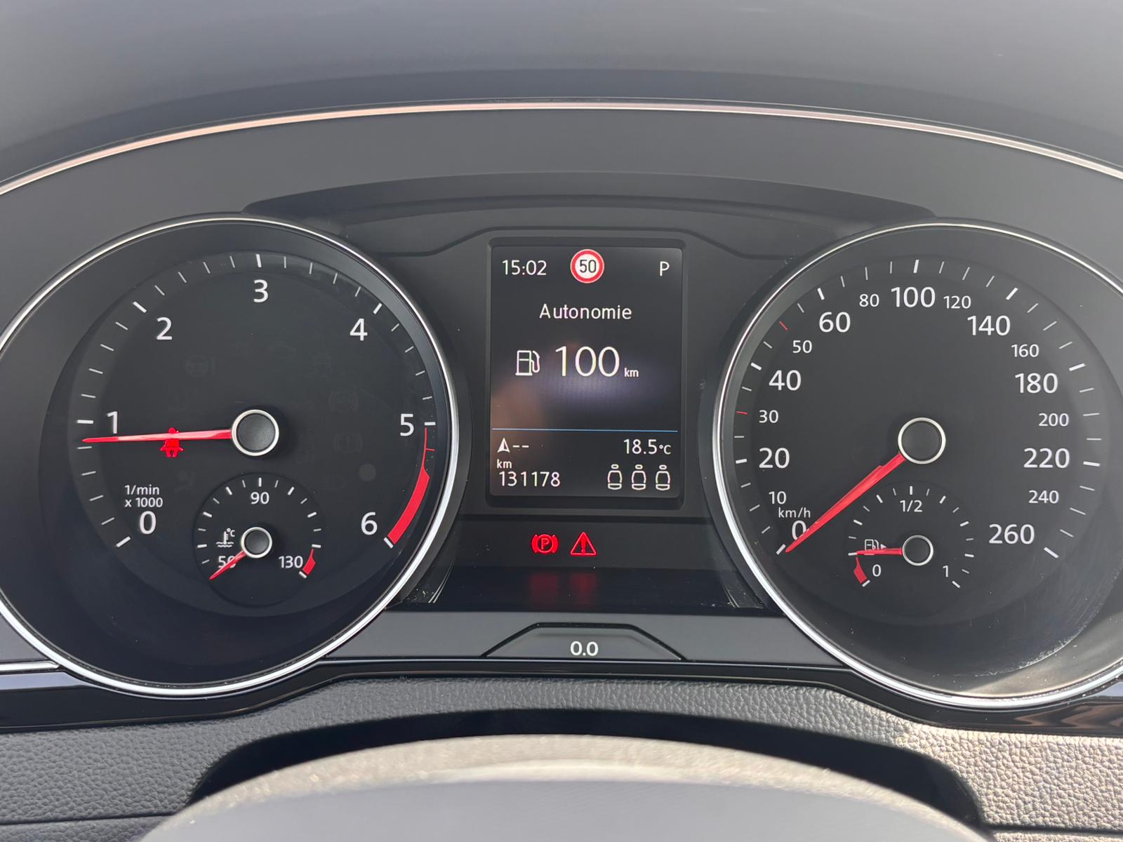 VW Passat 2.0 TDI BMT Elegance 4Motion DSG-image-15