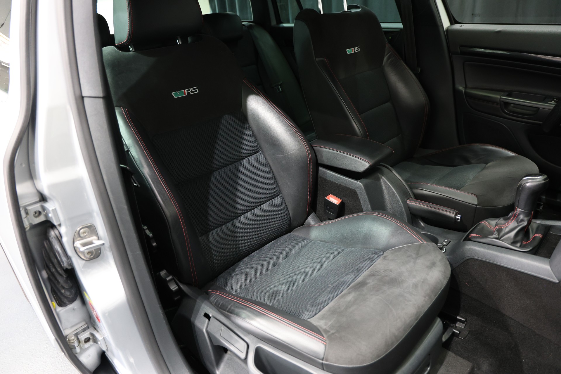 SKODA Octavia Combi 2.0 TSI RS-image-6