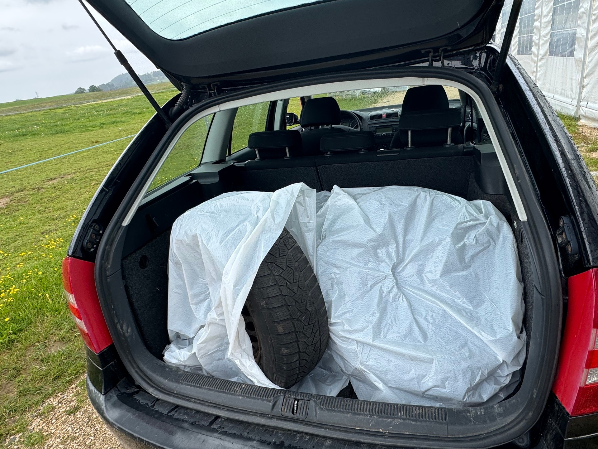 SKODA Octavia 1.9 TDI Adventure 4x4-image-4