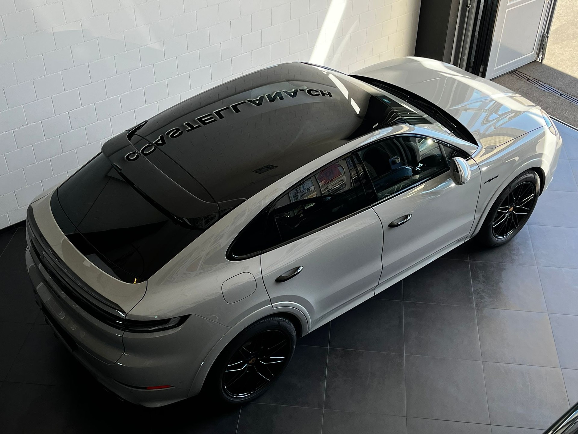 PORSCHE Cayenne S Coupé E-Hybrid Tiptronic-image-5
