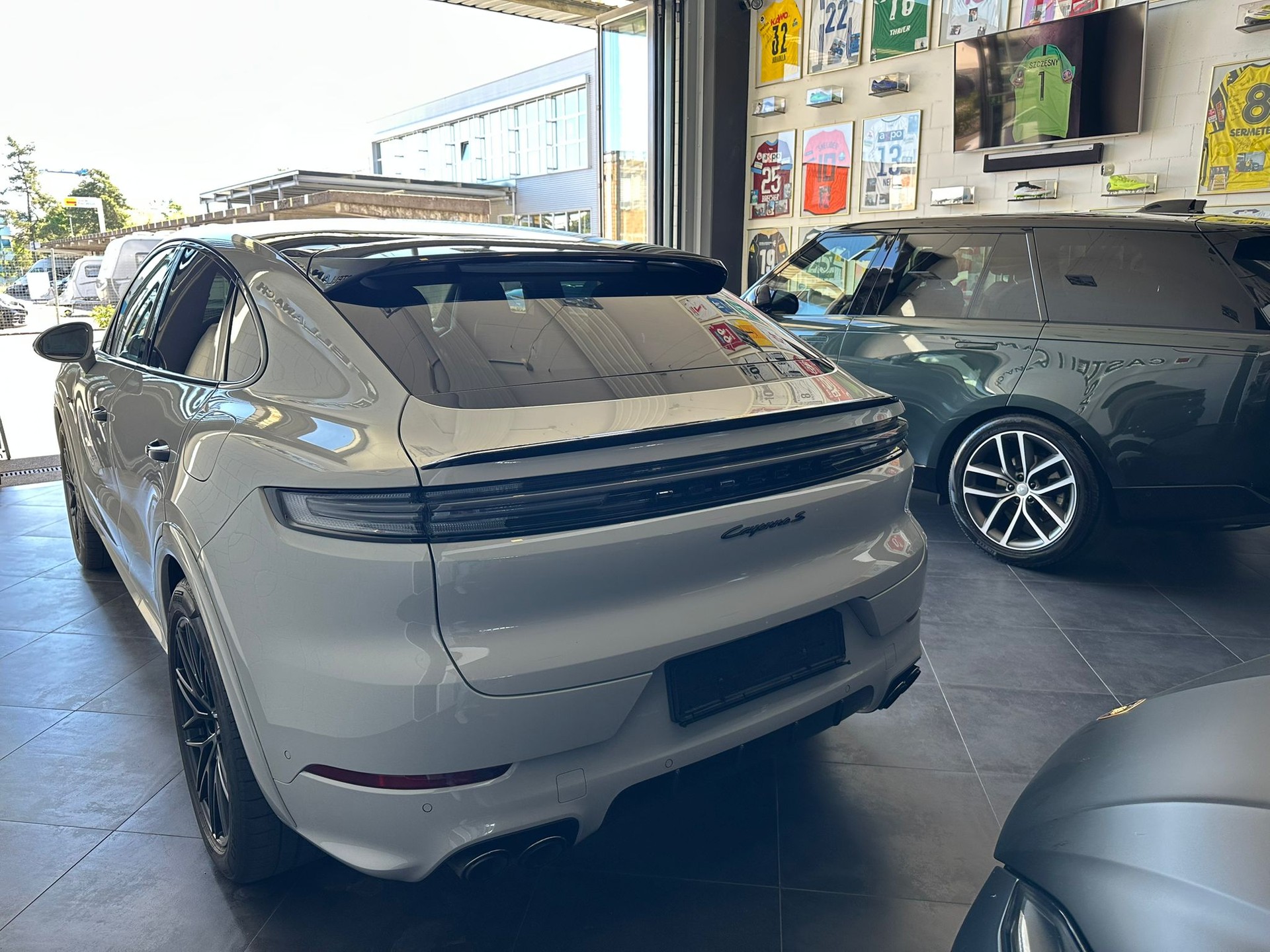 PORSCHE Cayenne S Coupé E-Hybrid Tiptronic-showroom-element-3