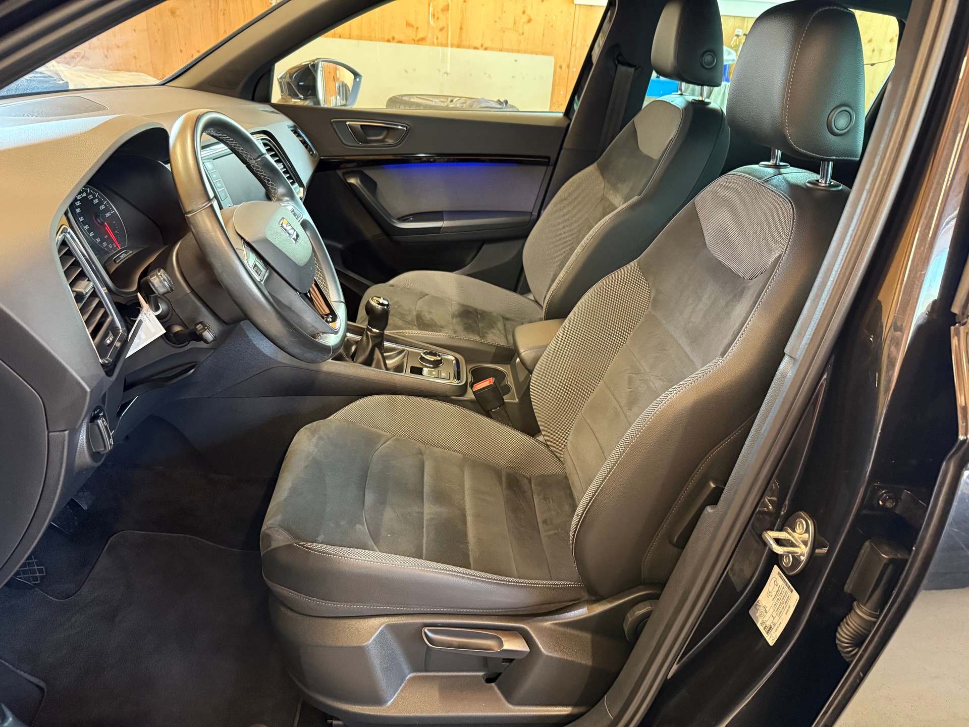 SEAT Ateca 2.0 TDI CR Xcellence 4Drive-image-6