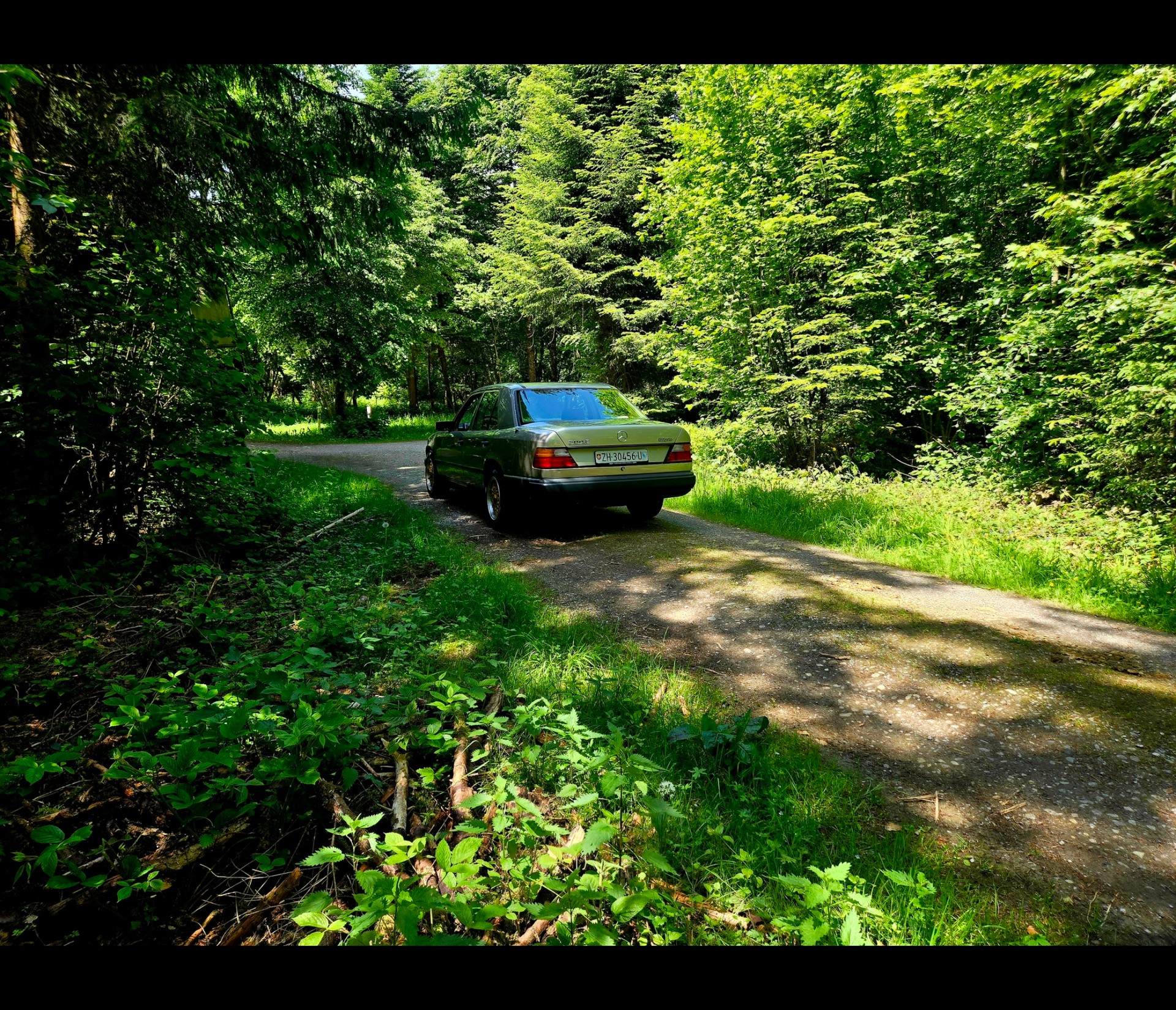MERCEDES-BENZ 300 E-image-1