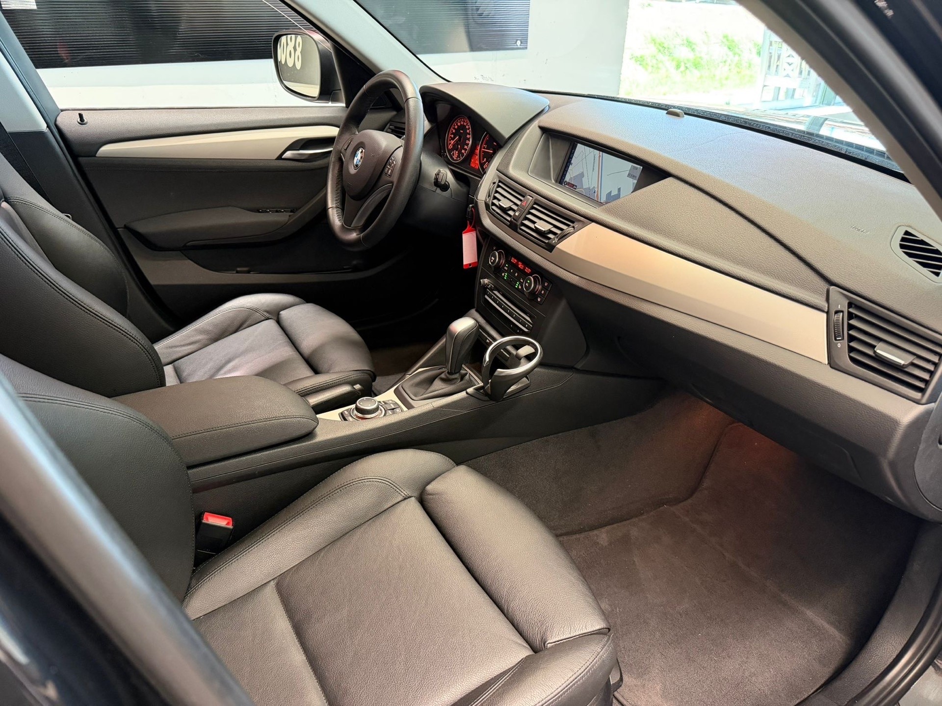 BMW X1 xDrive 20d Steptronic-image-11
