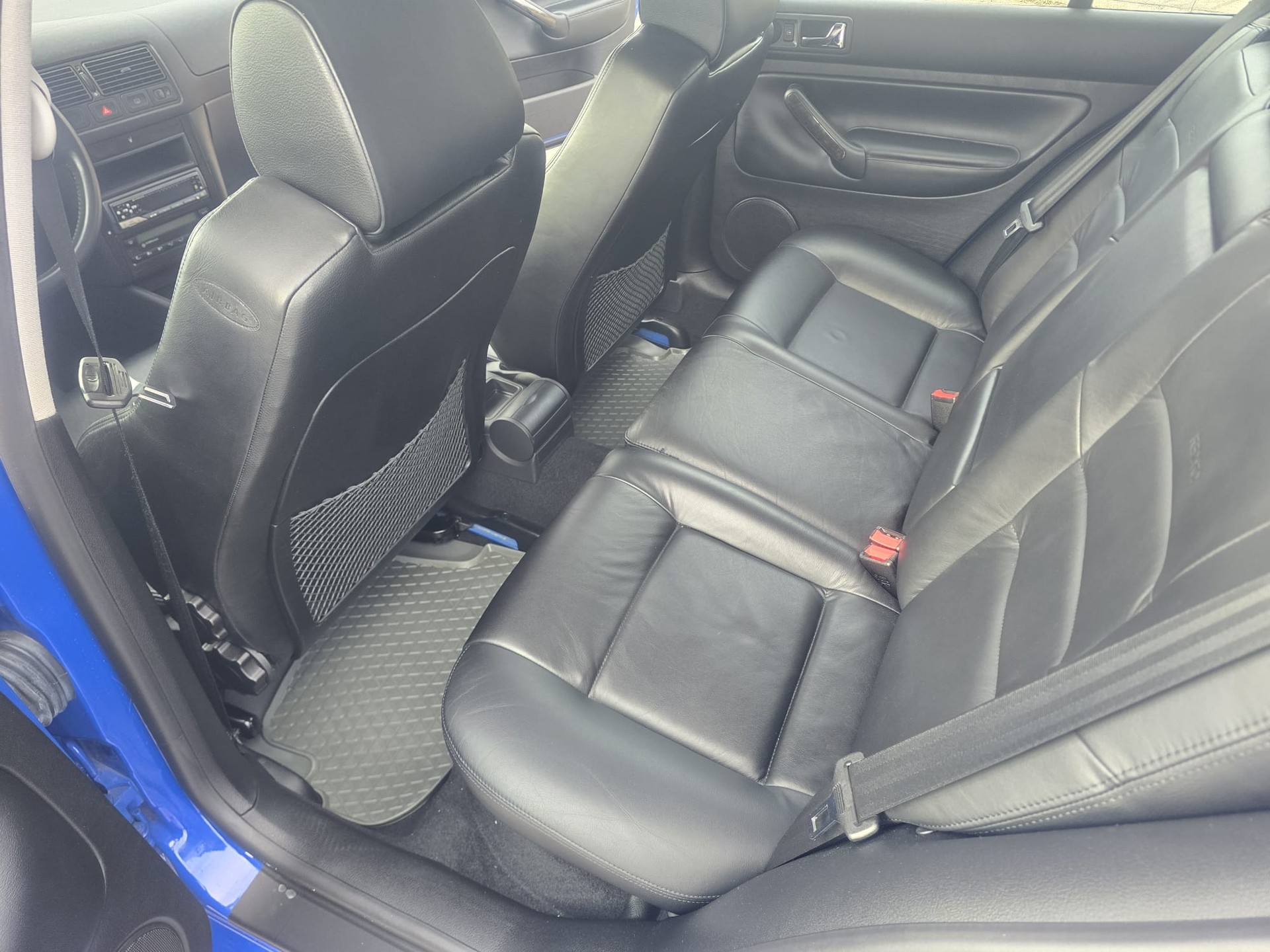 VW Golf 1.8 T GTI-image-10
