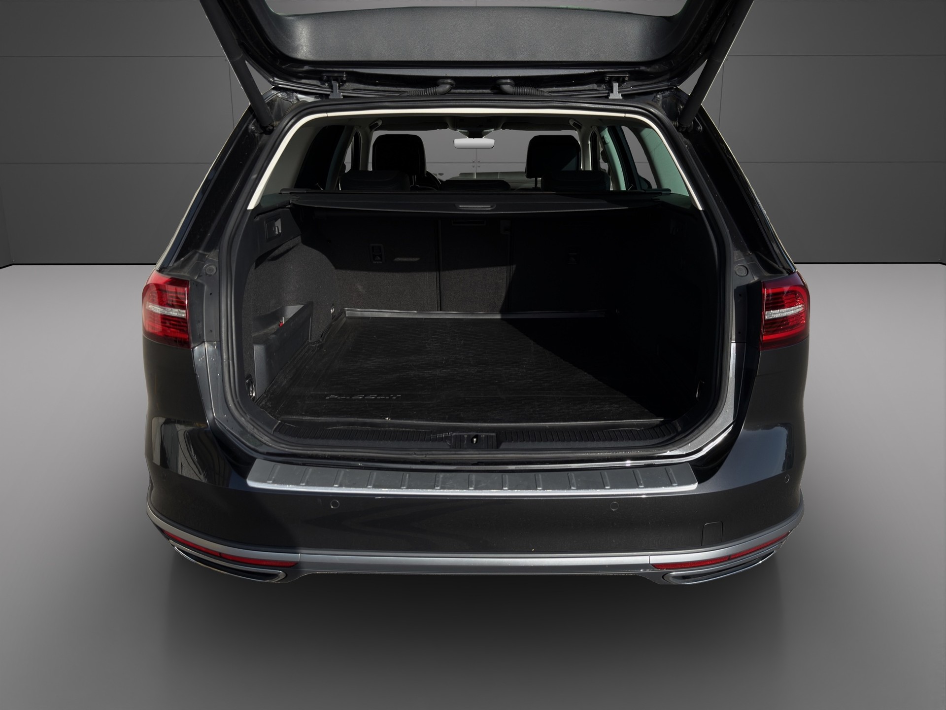 VW Passat Alltrack 2.0 TDI BMT 4Motion DSG-image-3