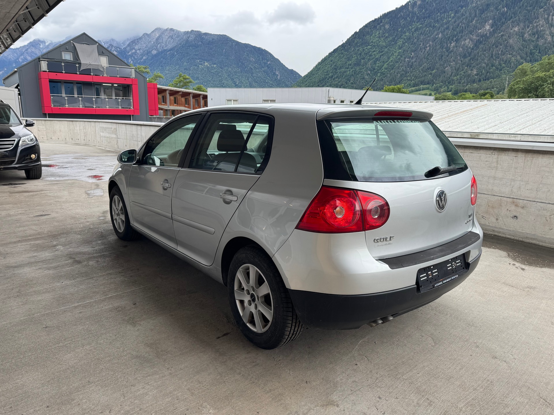 VW Golf 1.9 TDI Comfortline 4Motion-image-4