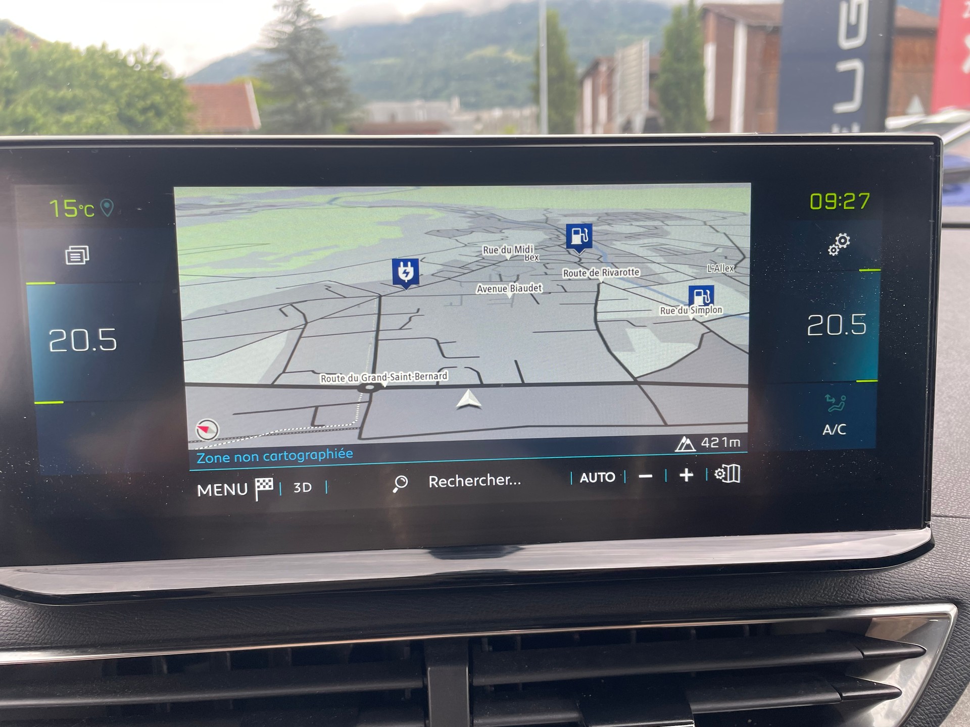 PEUGEOT 3008 300e Hybrid4 GT Pack EAT8-image-11