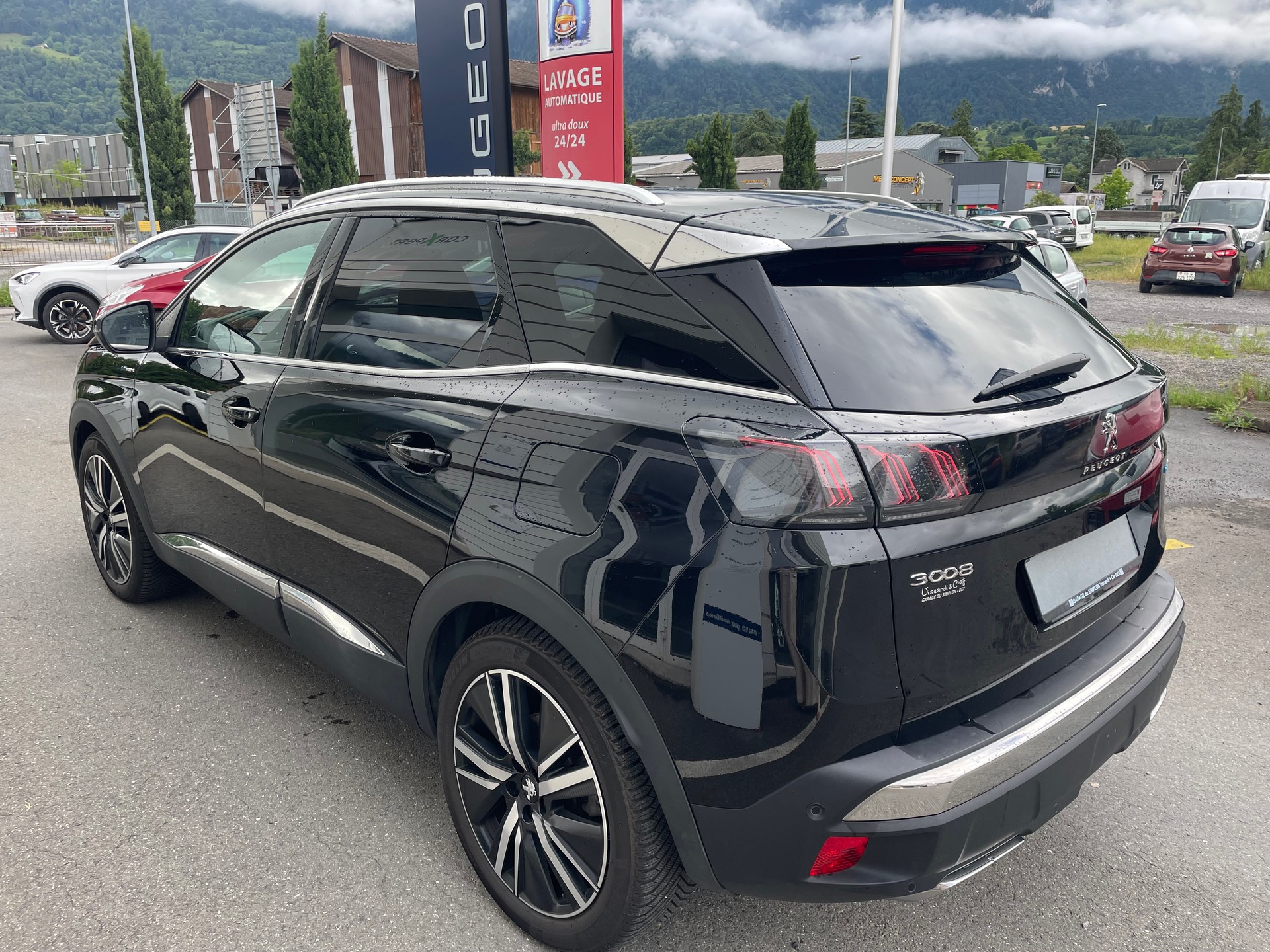 PEUGEOT 3008 300e Hybrid4 GT Pack EAT8-image-1