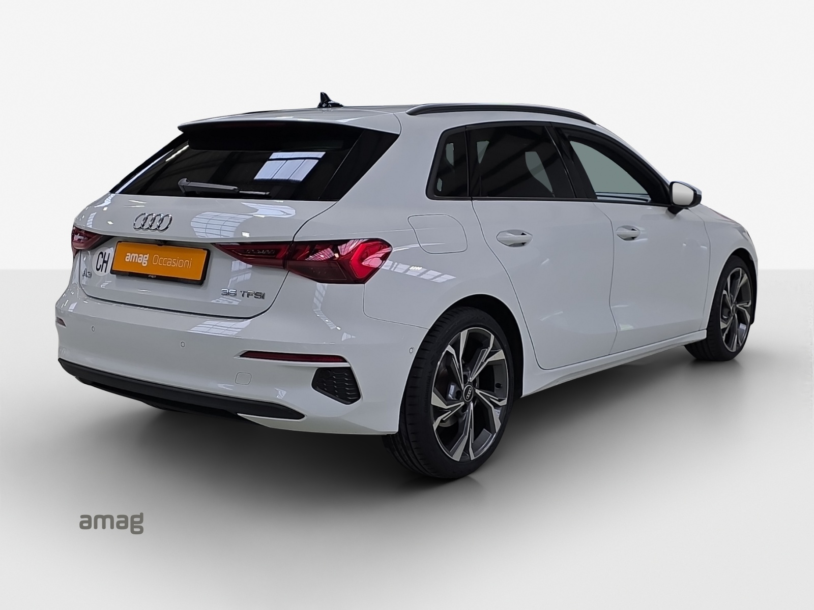 AUDI A3 Sportback 35 TFSI S line Attraction S-tronic-image-4