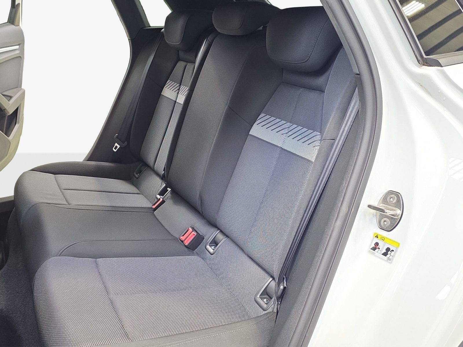 AUDI A3 Sportback 35 TFSI S line Attraction S-tronic-image-11