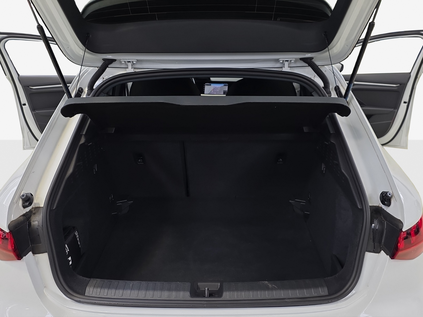 AUDI A3 Sportback 35 TFSI S line Attraction S-tronic-image-12