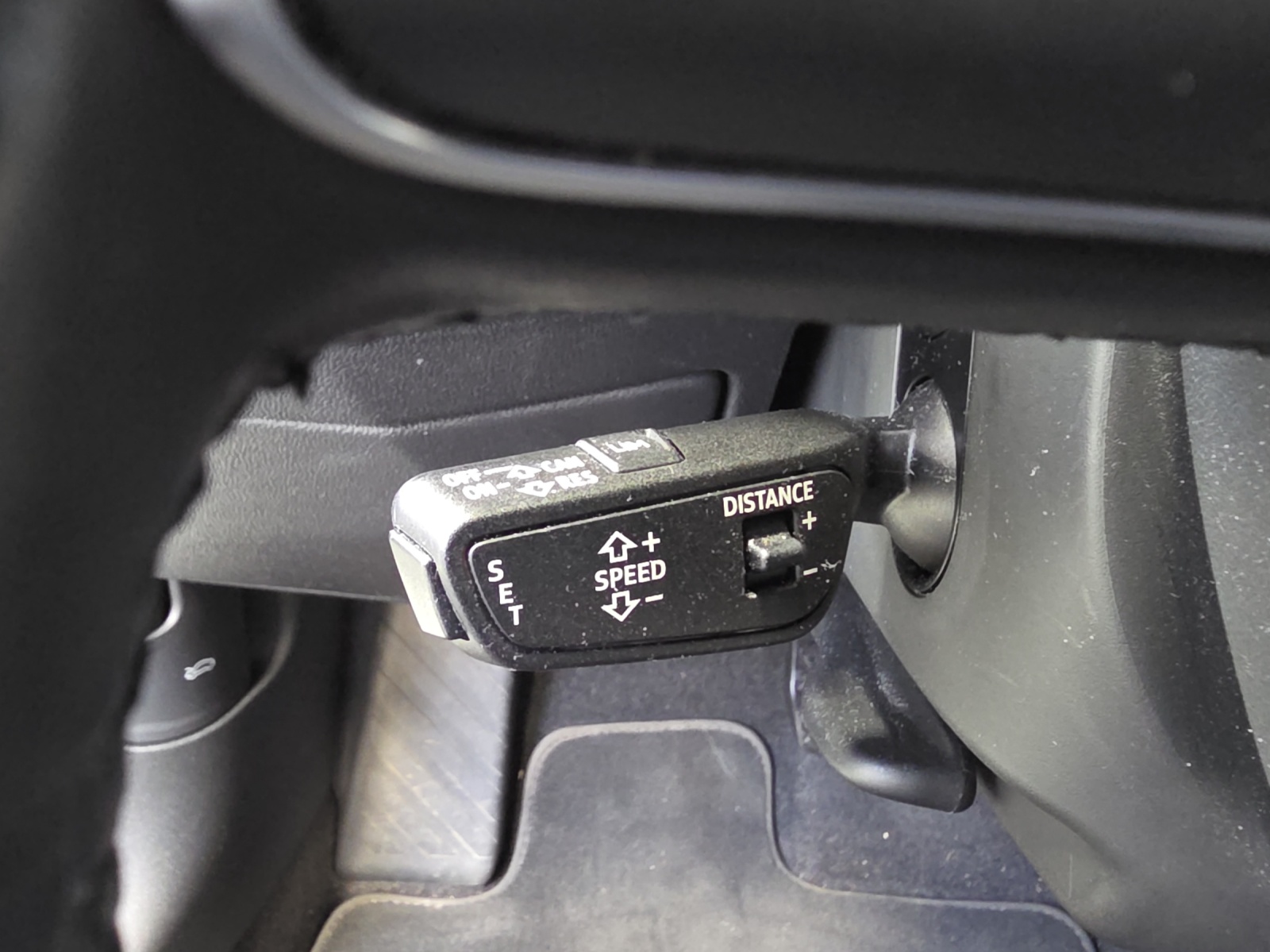 AUDI A3 Sportback 35 TFSI S line Attraction S-tronic-image-14