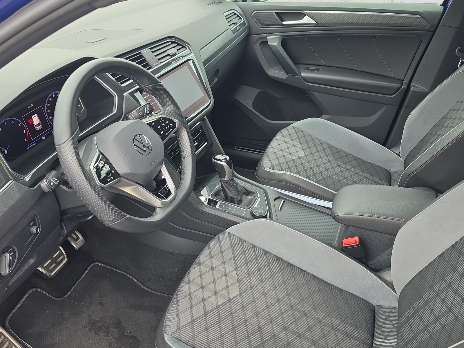 VW Tiguan 2.0TSI R-Line 4Motion DSG-image-8