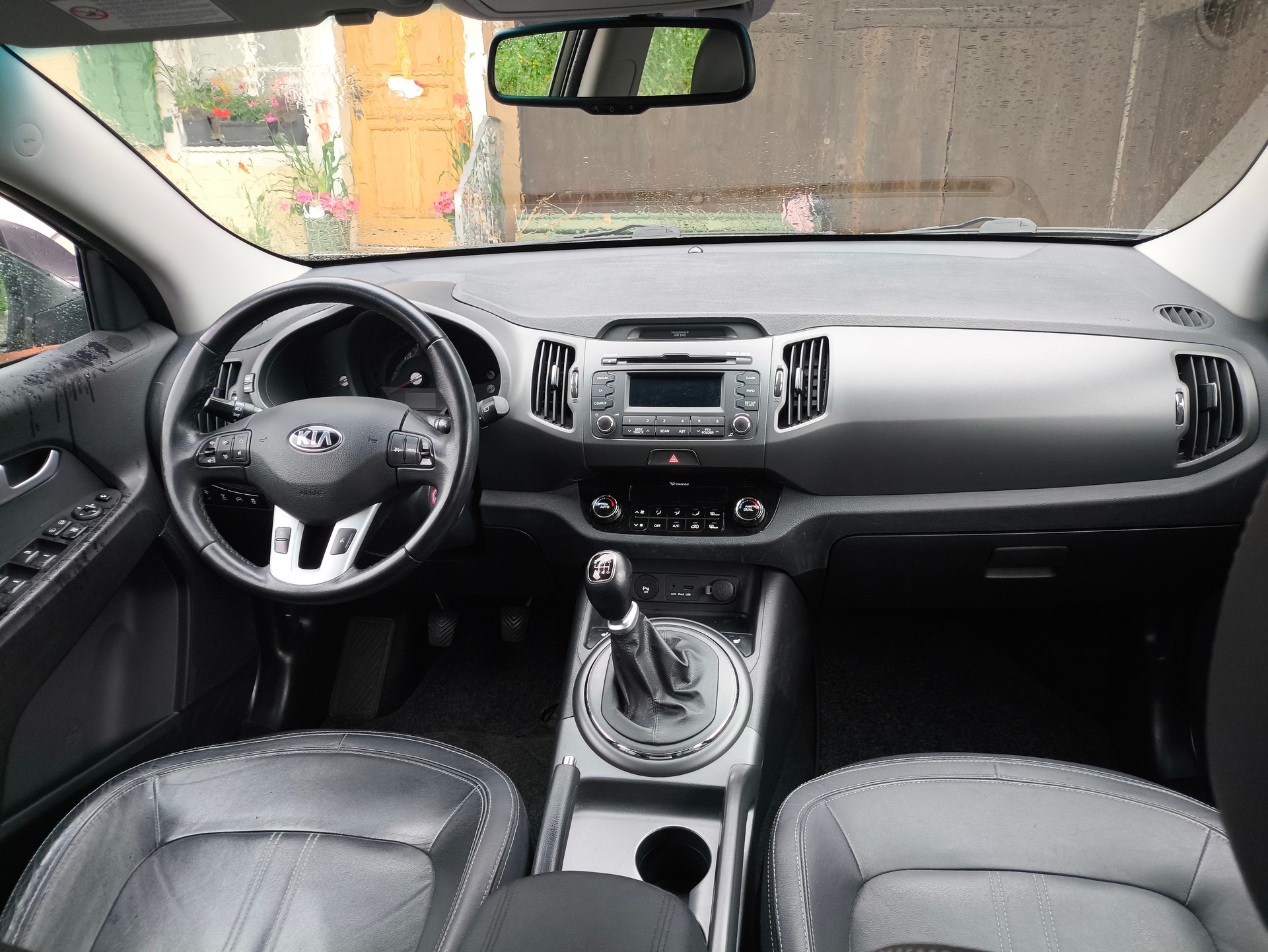 KIA Sportage 2.0 CRDi Style 4WD-image-14