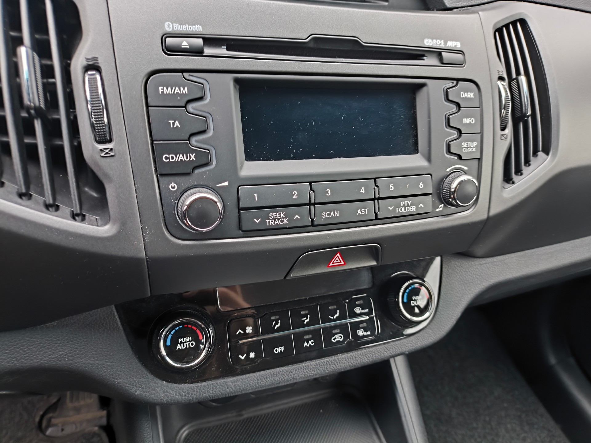 KIA Sportage 2.0 CRDi Style 4WD-image-6