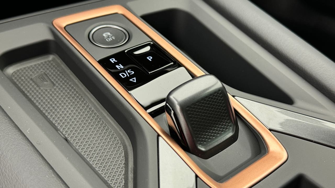 CUPRA LEON ST 1.5 e-HYBRID pHEV VZ Black Edition-image-10