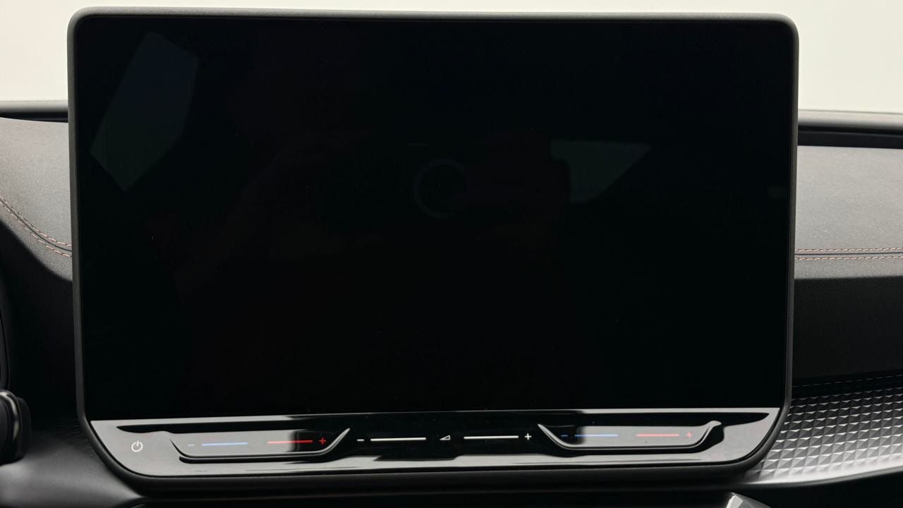 CUPRA LEON ST 1.5 e-HYBRID pHEV VZ Black Edition-image-7
