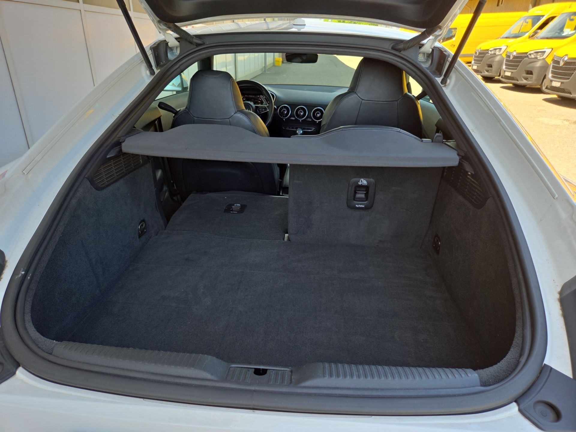 AUDI TT Coupé 1.8 TFSI S-tronic-image-12