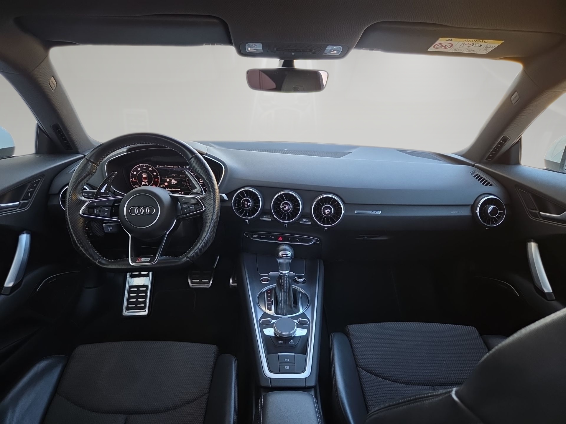 AUDI TT Coupé 1.8 TFSI S-tronic-image-5