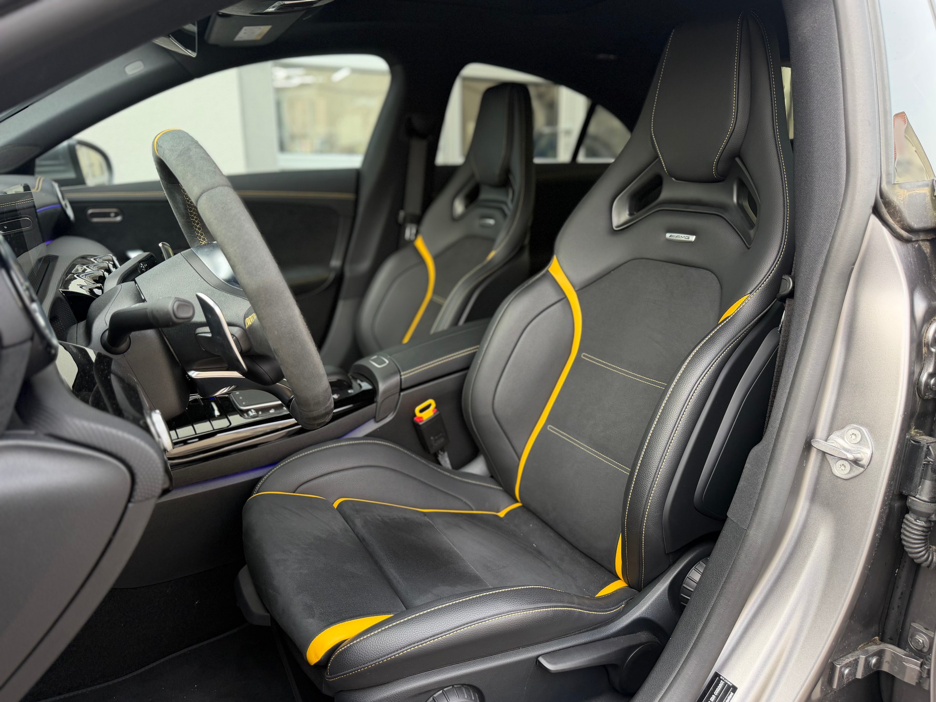 MERCEDES-BENZ CLA Coupé 45 S AMG 4Matic+ 8G-DCT Automat kaufen bei ASM-TEAM.ch-image-8